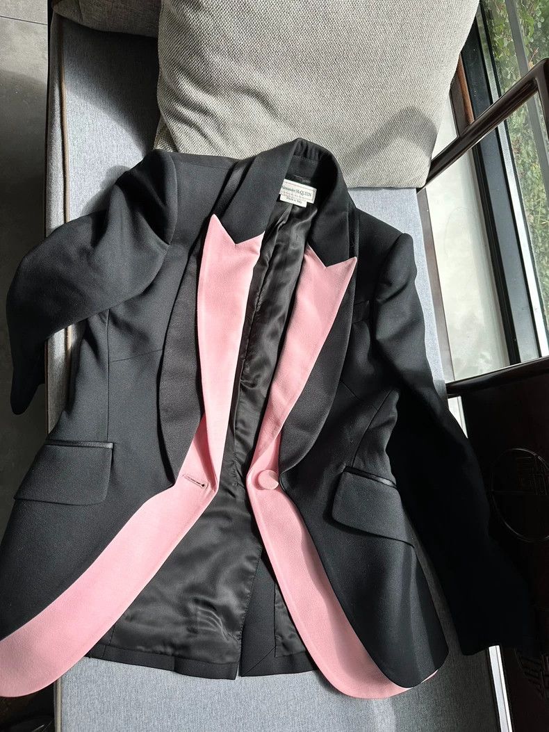 Alexander McQueen Alexander McQUEEN Get a formal dress, suit jacket 2504-Next Size XS / US 0-2 / IT 36-38 - 1 Thumbnail