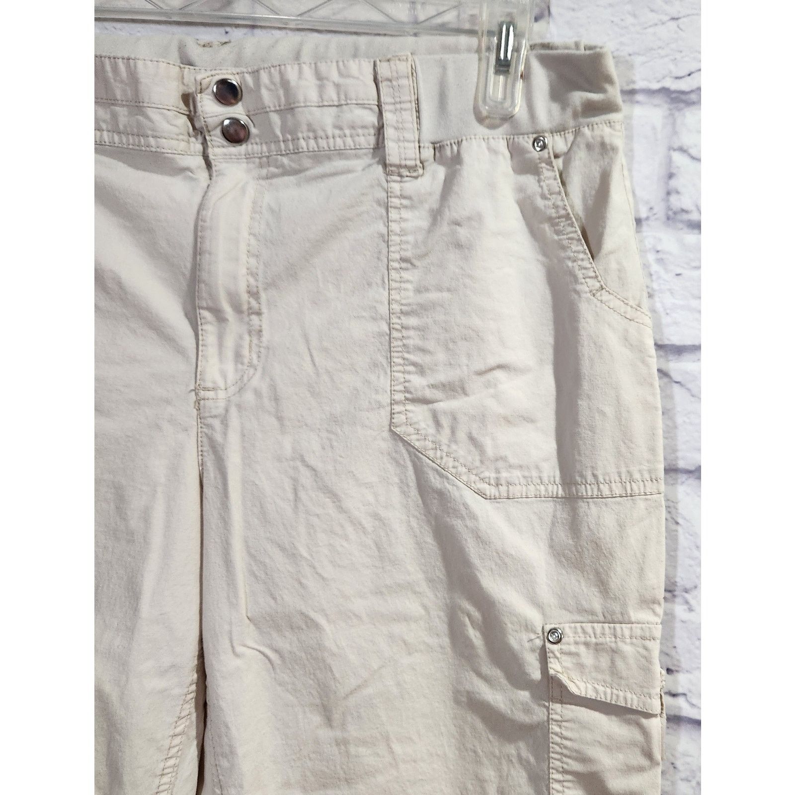 Other Cato Tan Beige Cropped Cargo Flat Front Pants 16 Lightweight Size 38" / US 16 / IT 52 - 3 Thumbnail