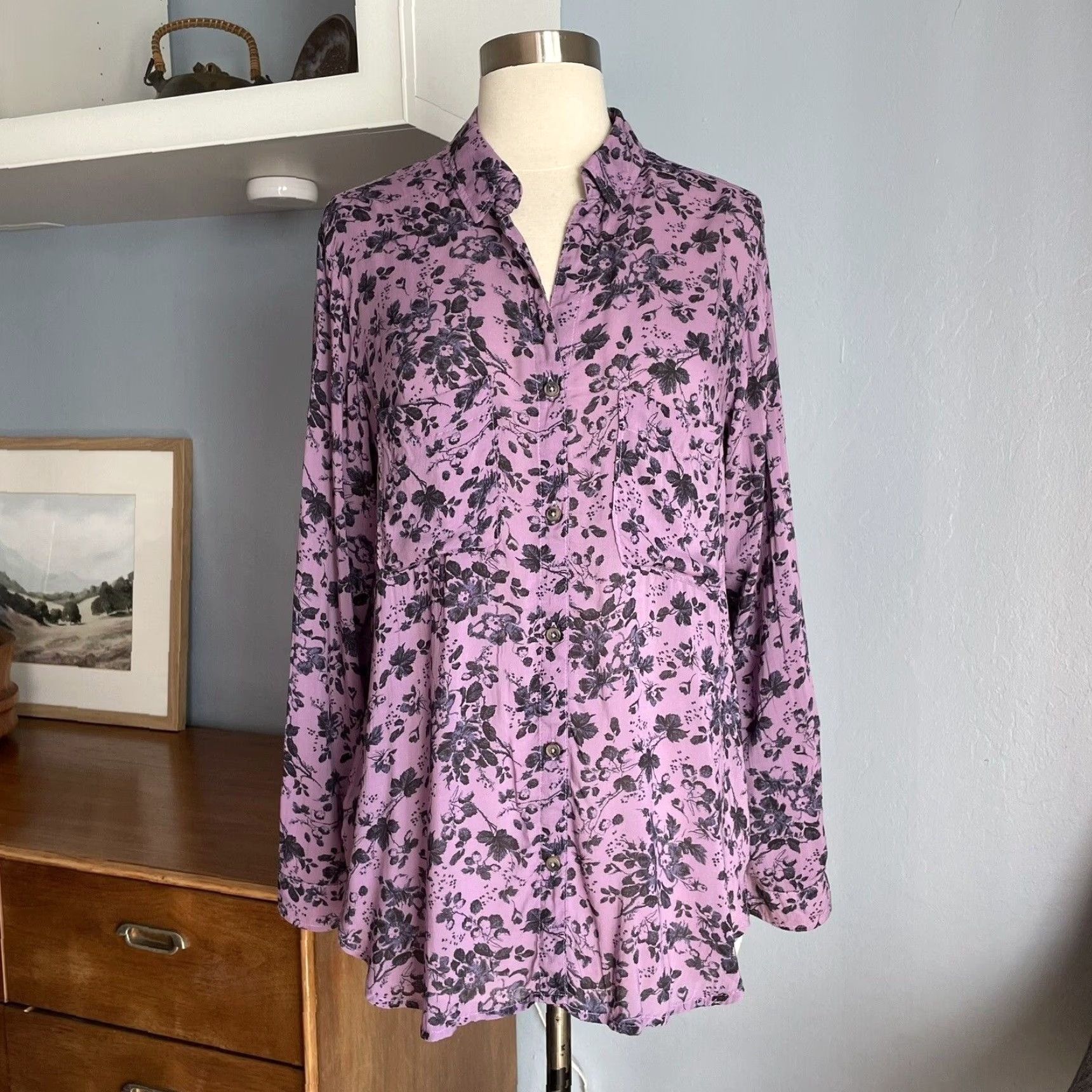 Anthropologie VINTAGE Anthropologie Pilcro The Romy Relaxed Buttondown Shirt Purple Floral PS S Womens Button down Shirt Long Sleeve Floral Purple 90s 1990s Size S / US 4 / IT 40 - 4 Thumbnail