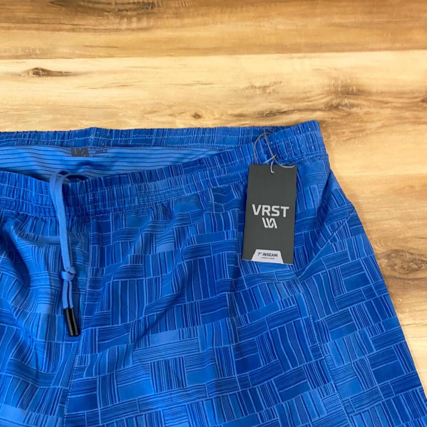 Vintage VRST Shorts Mens 2XL Accelerate 7" 4 Way Stretch Lined Moisture Wicking Reflect Blue Geometric Activewear Cross Training Gym Running Durability Mens Size US 39 - 5 Thumbnail