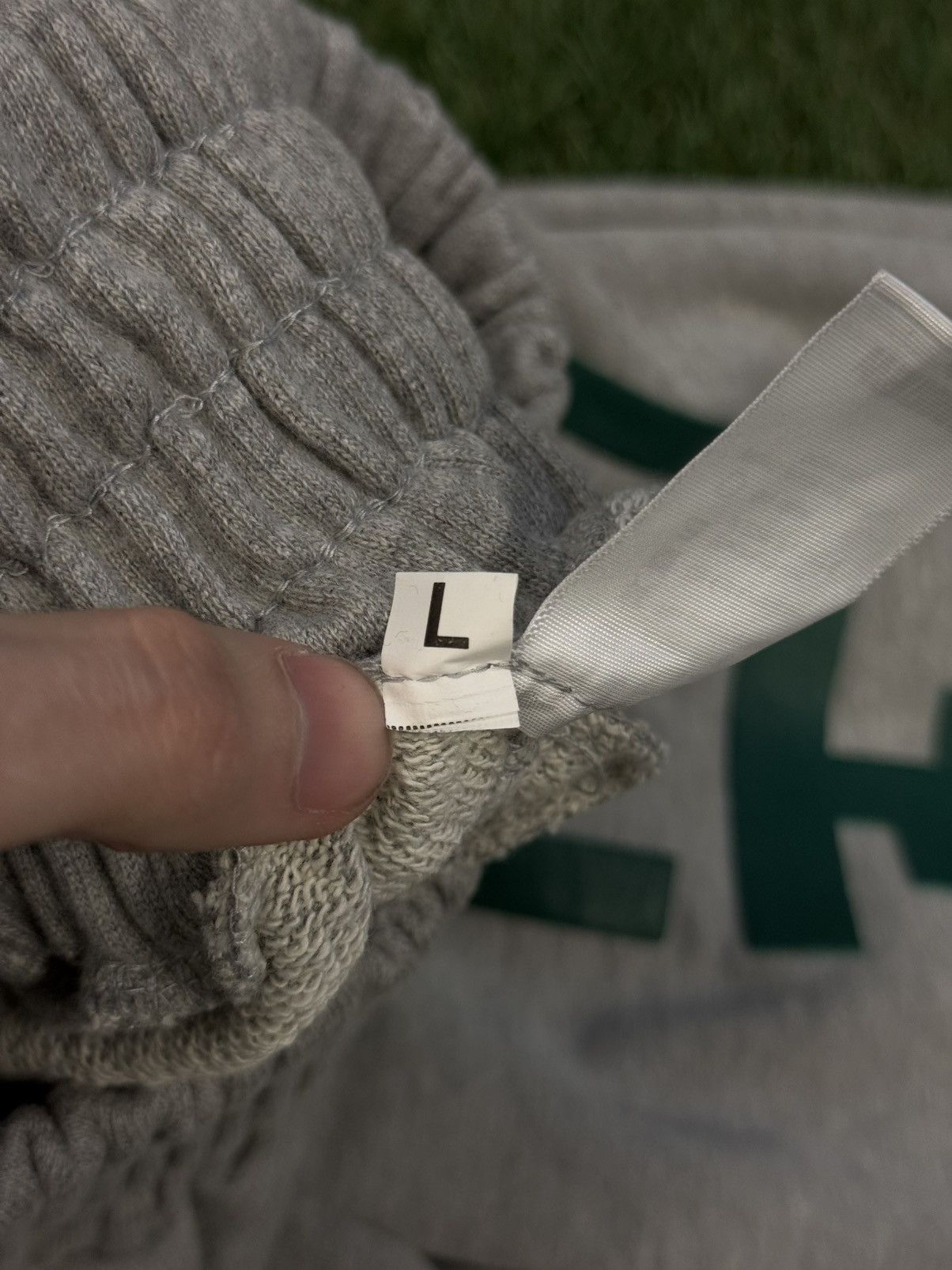 Vertabrae Vertabrae Sweatpants Size Large Grey/Green (NEW) Size US 34 / EU 50 - 8 Thumbnail