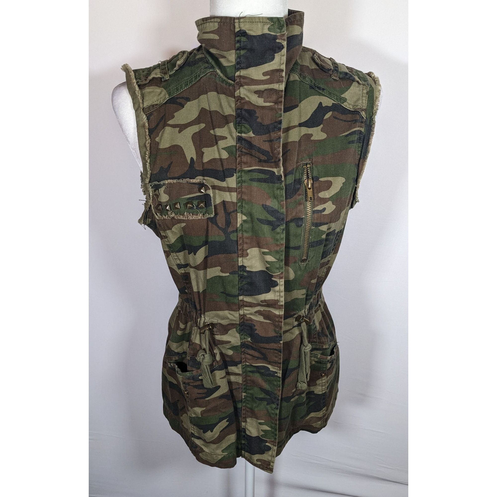 Anthropologie Anthropologie White Crow Camo Studded Utility Vest With Draw Size S / US 4 / IT 40 - 6 Thumbnail