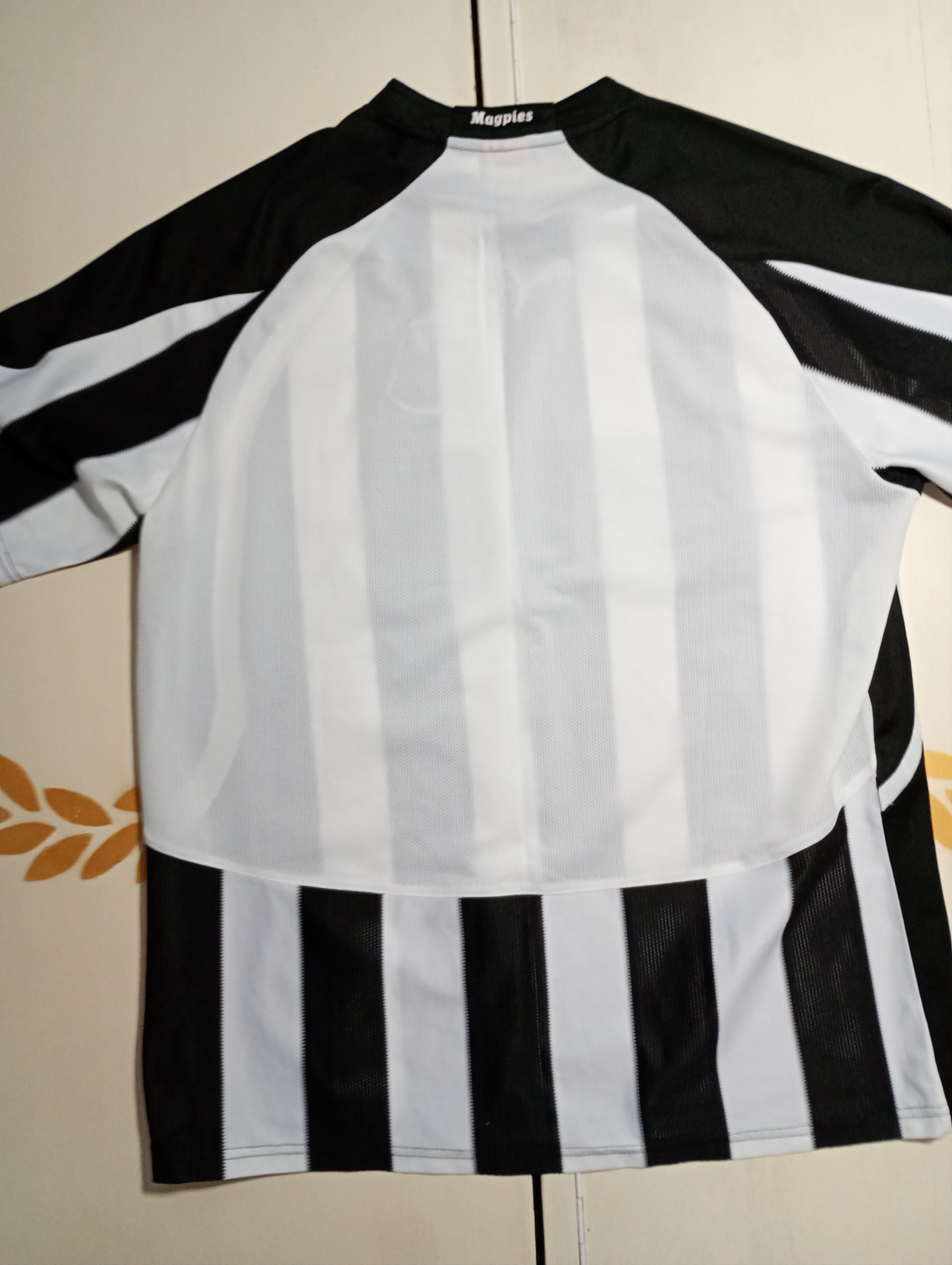 Puma Puma Newcastle United Home Jersey 2010-2011 Size US XL / EU 56 / 4 - 9 Thumbnail