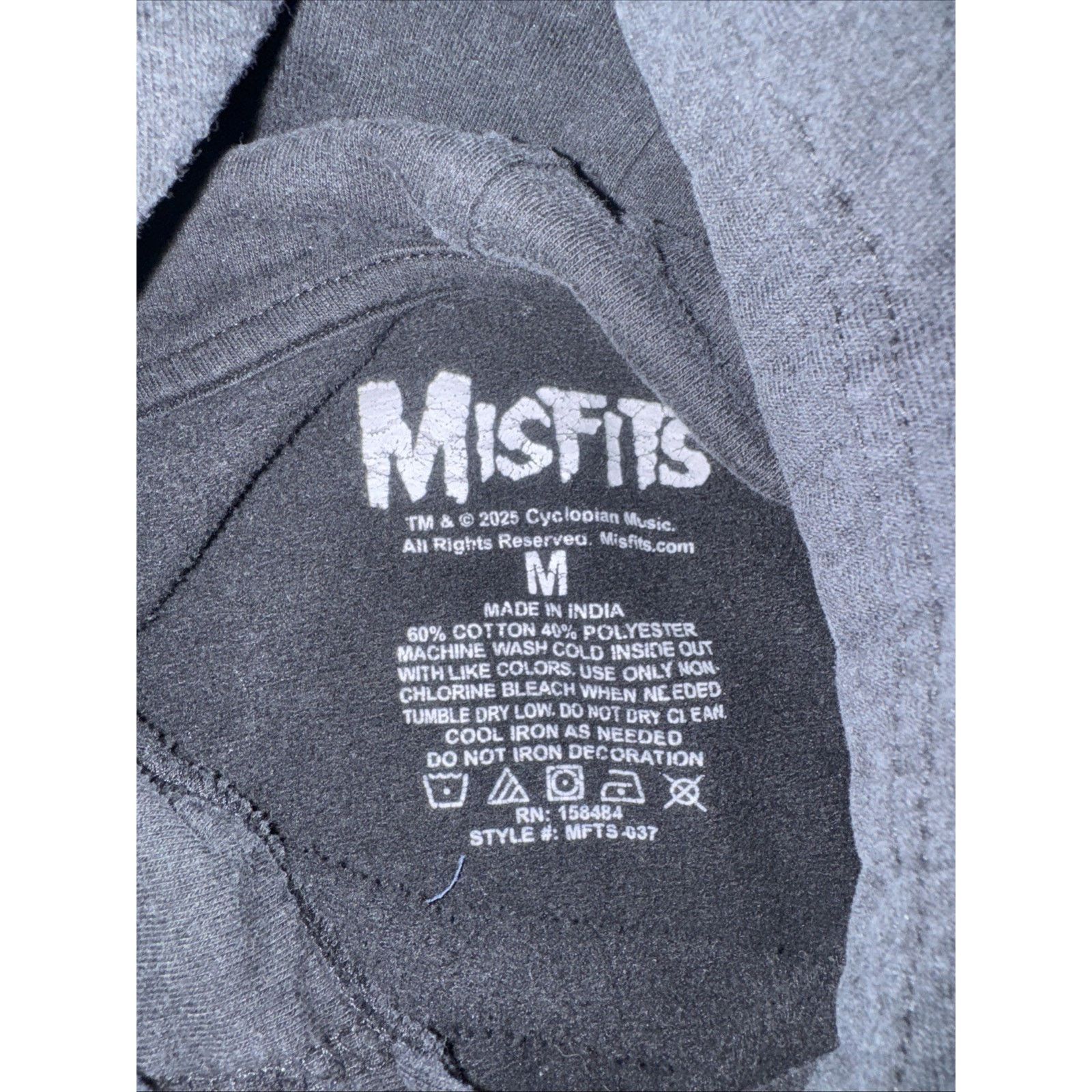 Misfits Misfits Cropped Pullover Hoodie Black Medium 24x20 Size M / US 6-8 / IT 42-44 - 4 Thumbnail