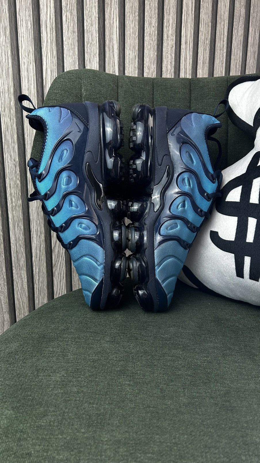 Nike NIKE VAPORMAX PLUS TN BLUE size 8.5 Size US 8.5 / EU 41-42 - 3 Thumbnail