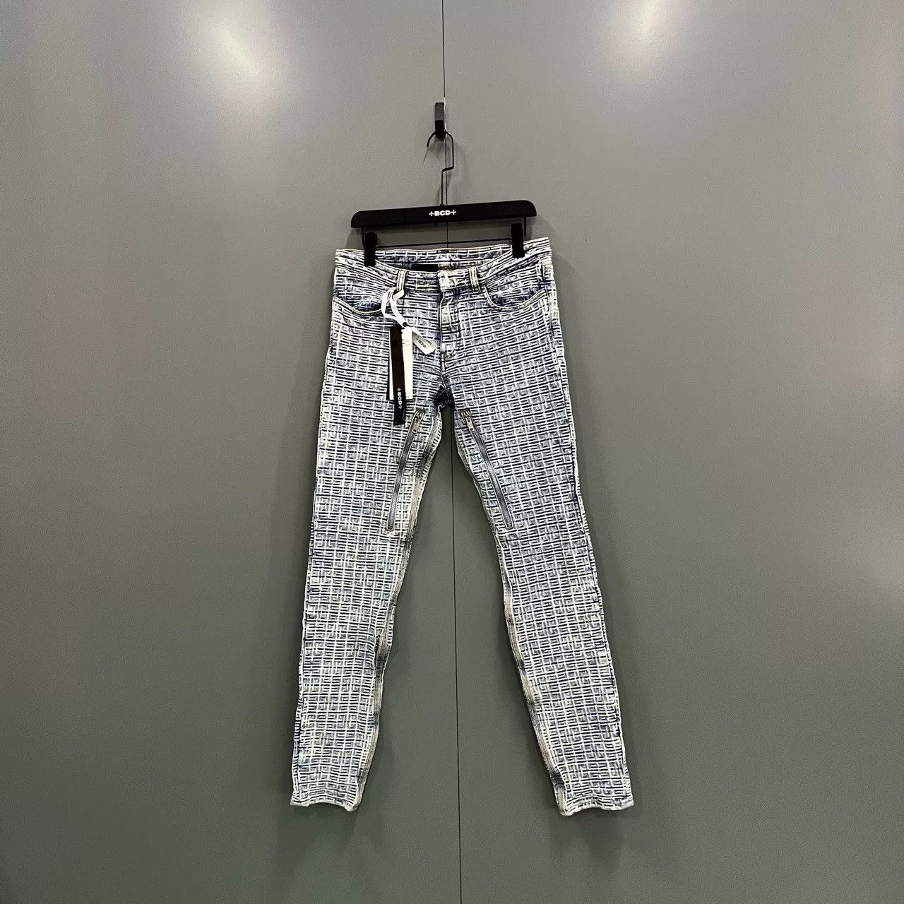Givenchy Givenchy 4G Bleached Slim Jeans Size 31 Size US 31 - 1 Thumbnail