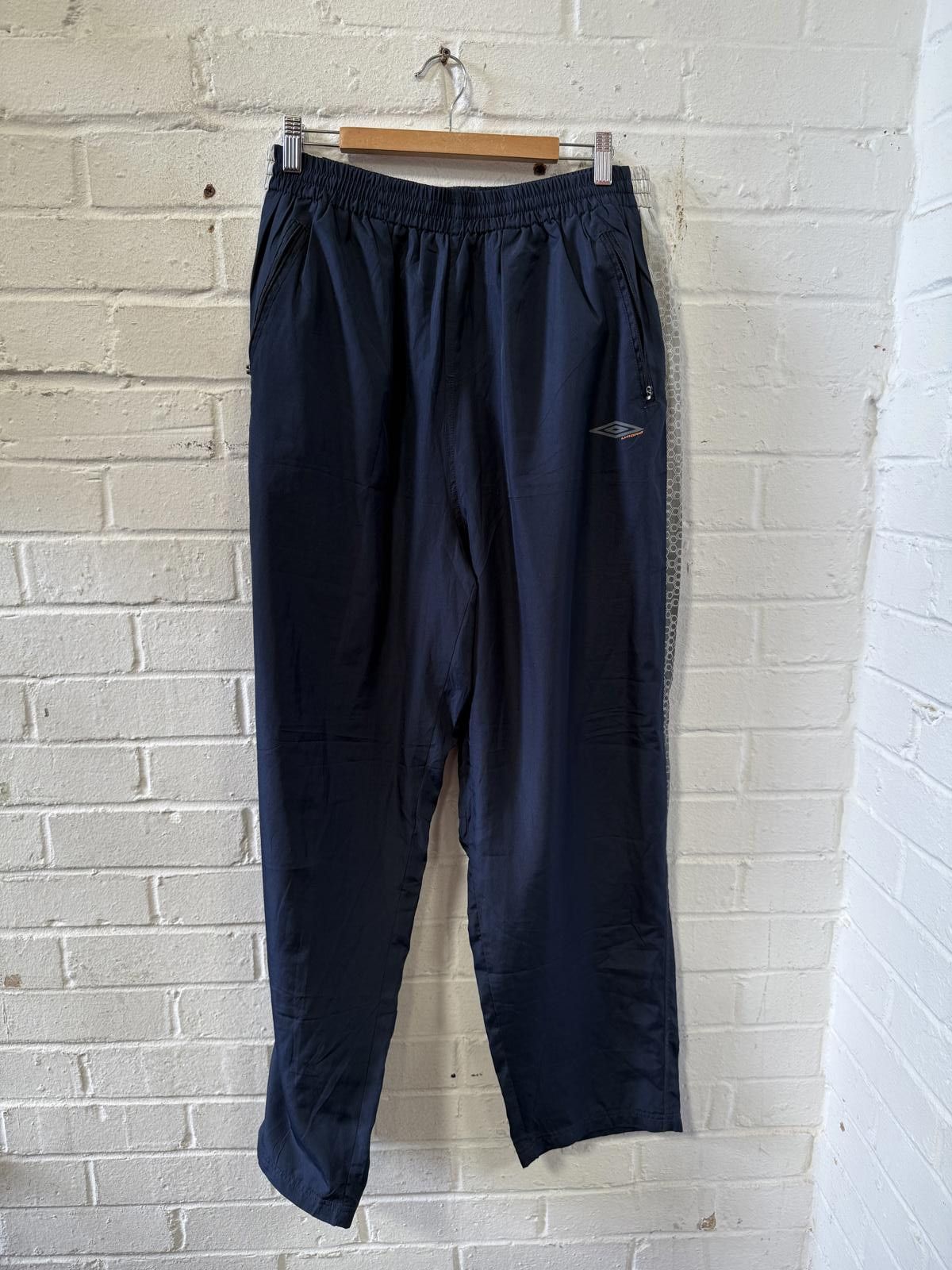 Umbro Umbro Men's Activewear Sweatpants Size US 40 / EU 56 - 1 Thumbnail