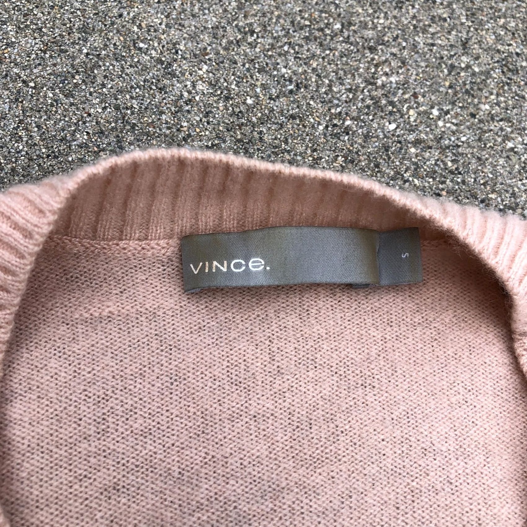 Vince Vince 100% Cashmere Pullover Sweater Women's Small Pink Long Sleeve Shirt Pullover Womens Moved for Search Size S / US 4 / IT 40 - 6 Thumbnail