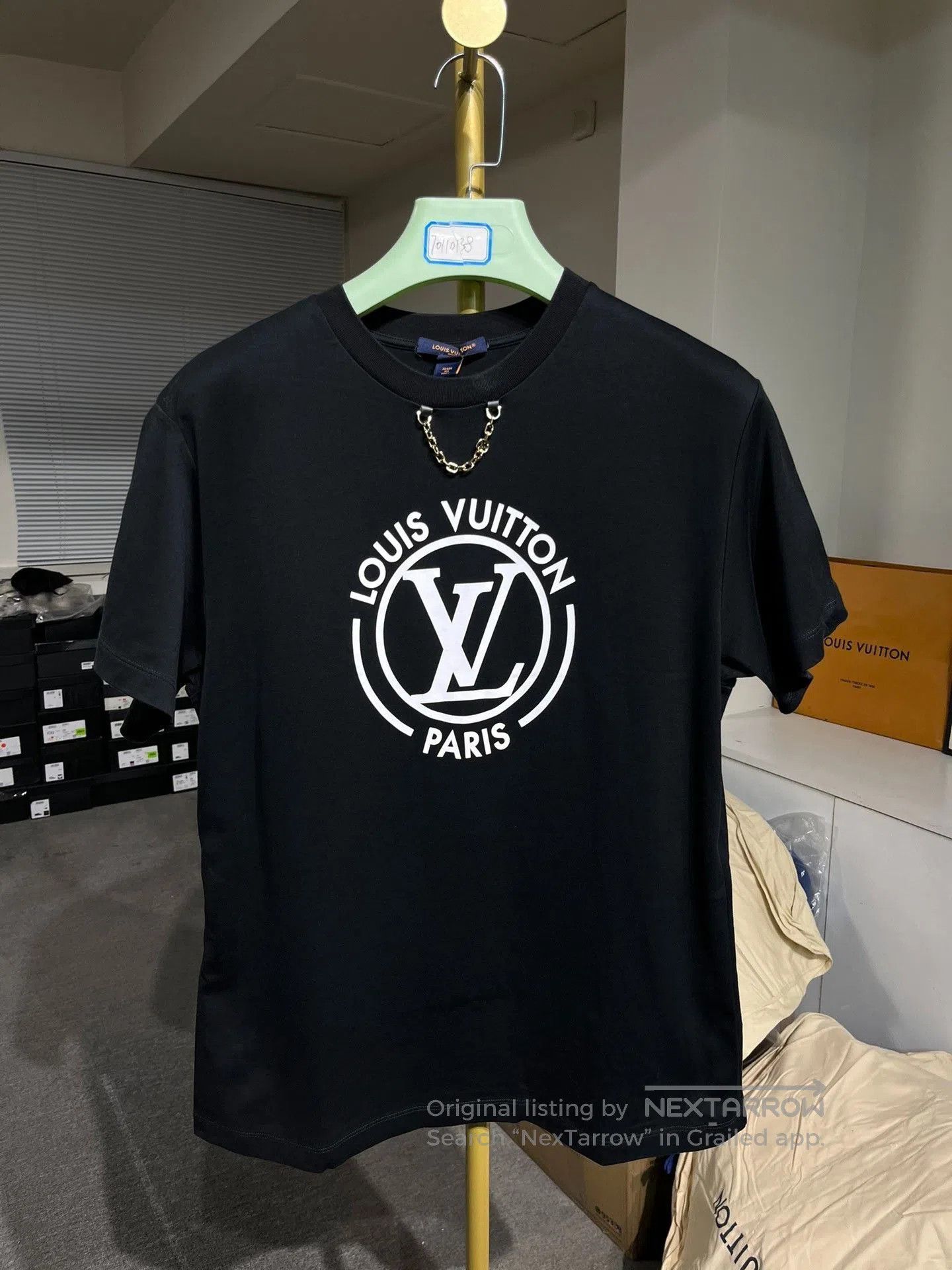 Louis Vuitton Louis Vuitton Black Short-Sleeve T-Shirt XL. Size US XL / EU 56 / 4 - 1 Thumbnail