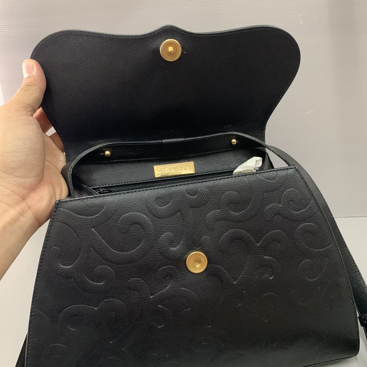 Yves Saint Laurent Saint Laurent 1990-2000s logo-debossed shoulder bag Size ONE SIZE - 11 Thumbnail