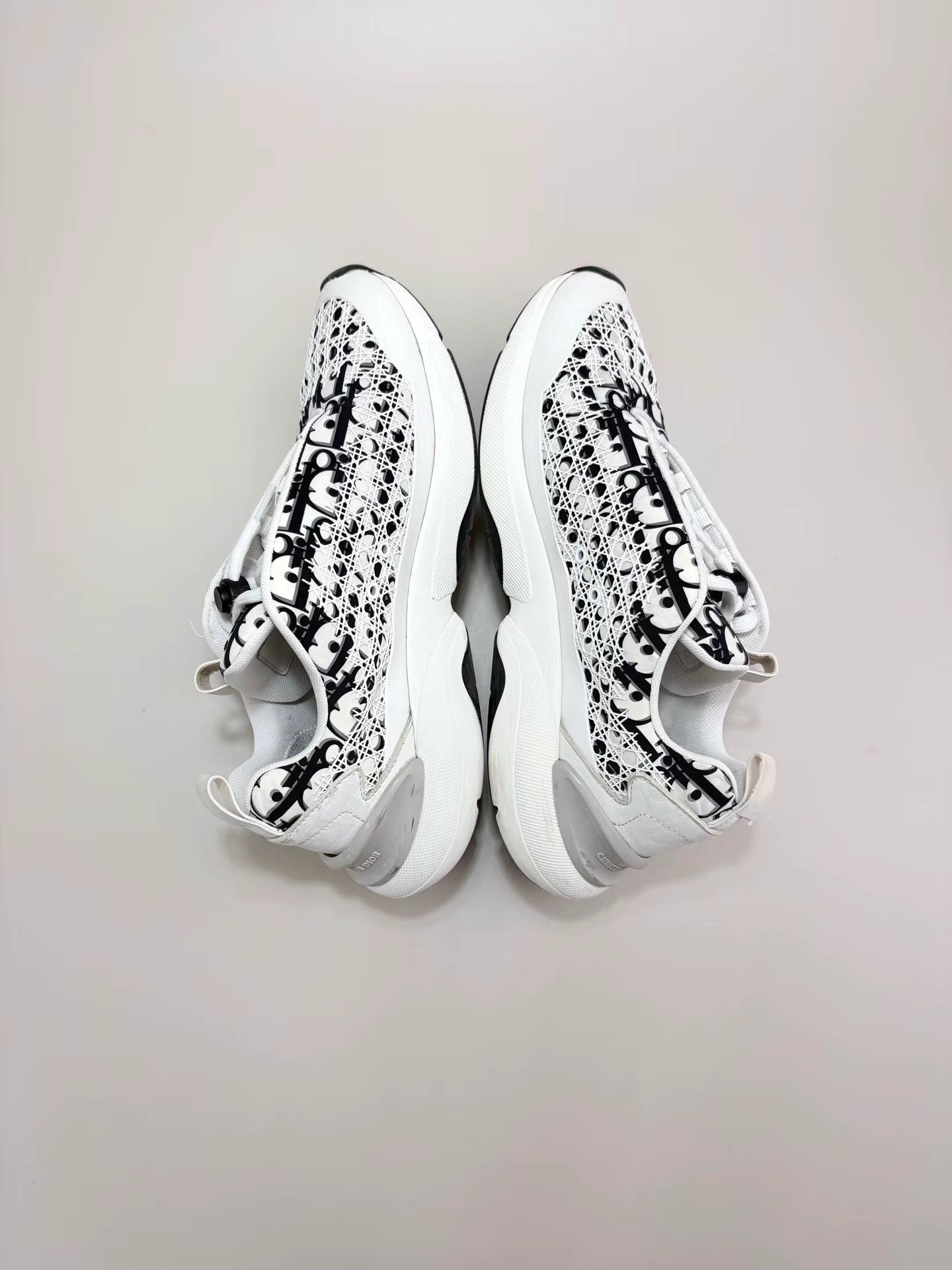 Dior DIOR B24 Black and White Full Logo Sneakers K1 Size US 10 / EU 43 - 5 Thumbnail