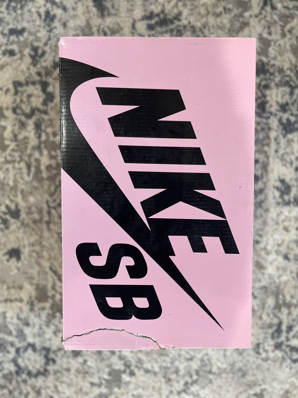 Diamond Supply Co. × Nike Nike SB Dunk Low Pro OG QS Size US 8 / EU 41 - 12 Thumbnail