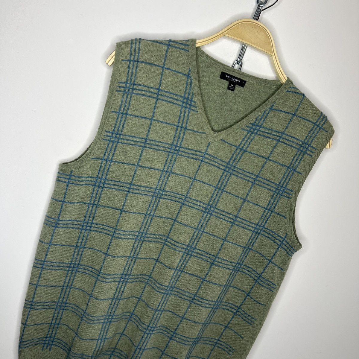 Burberry × Vintage Vintage Burberrys Wool Vest Sweater V-Neck Green Nova Check Size US M / EU 48-50 / 2 - 3 Thumbnail