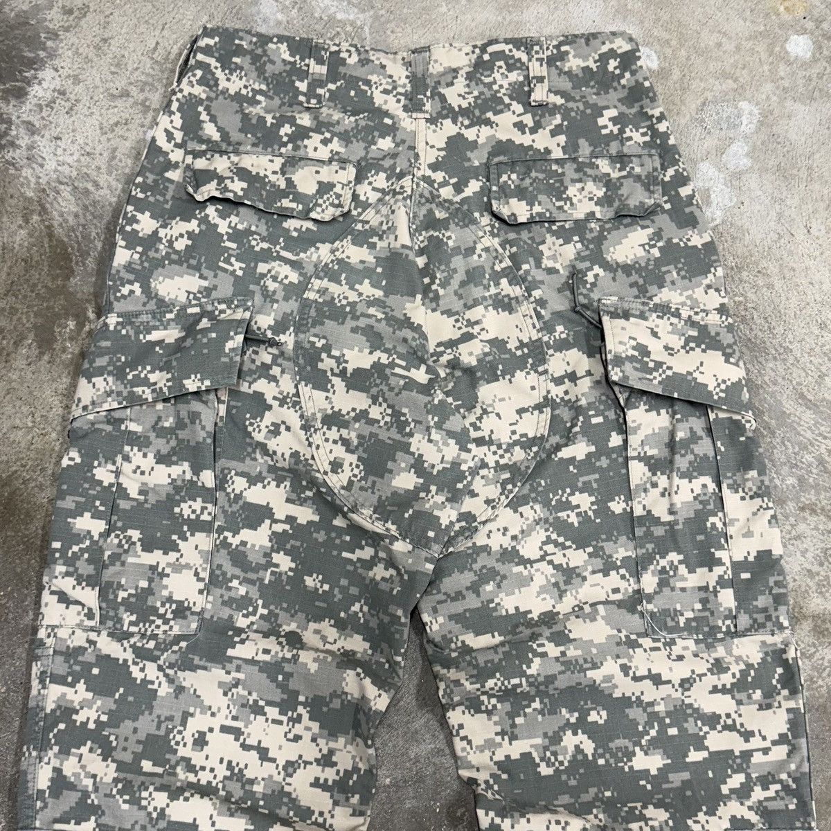 Vintage US Army Digital Camo Tactical Cargo Pants Military Ripstop Size US 32 / EU 48 - 7 Thumbnail