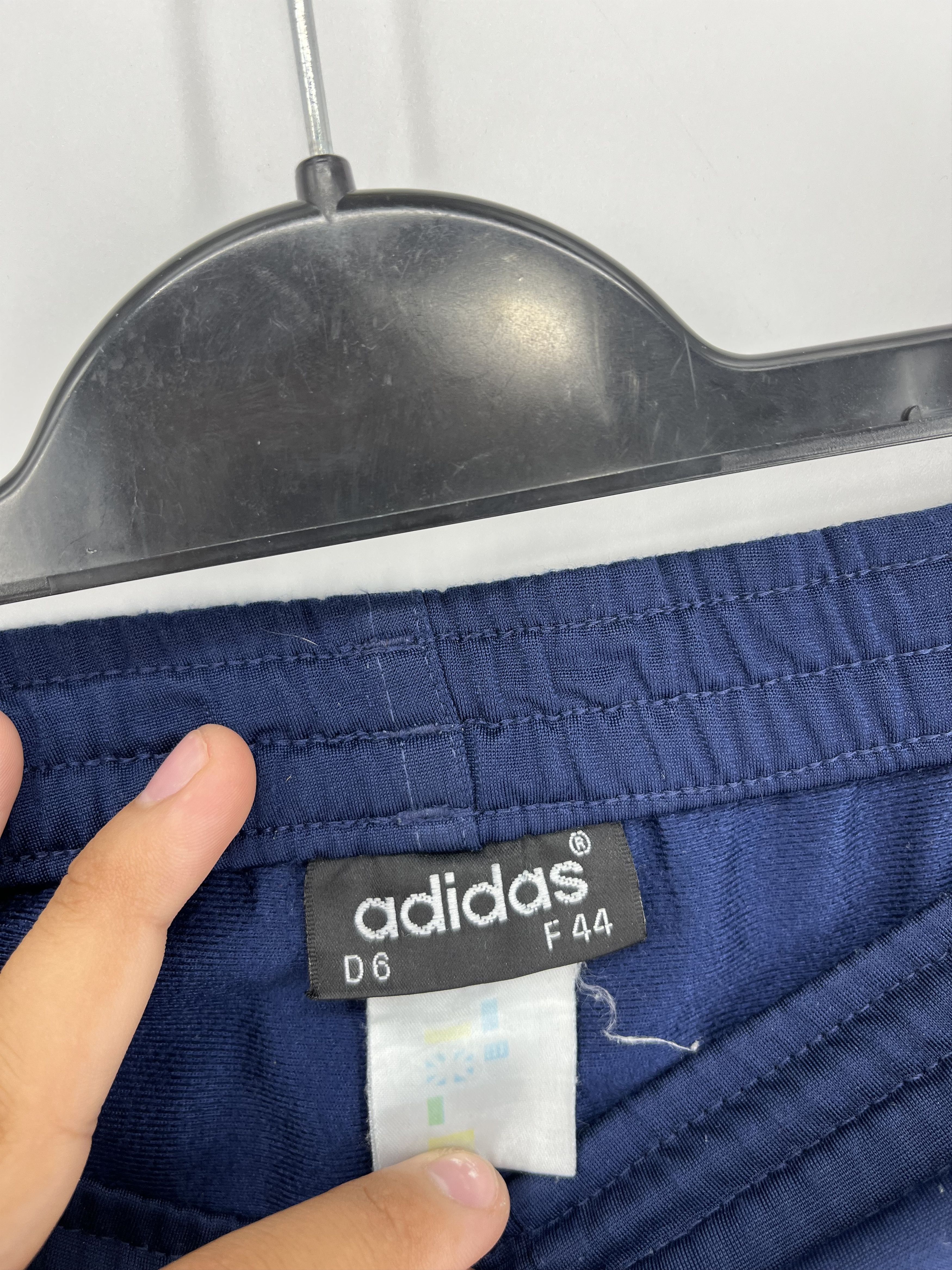 Other 90s Vintage Adidas Streetwear Mini Logo Shorts Travis Style Size US 36 / EU 52 - 10 Thumbnail