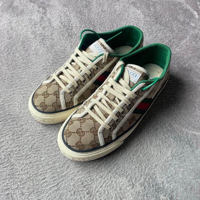 Gucci Gucci Tennis 1977 Low Top Fashion Sneakers 0079 Size US 8.5 / EU 41-42 - 1 Thumbnail