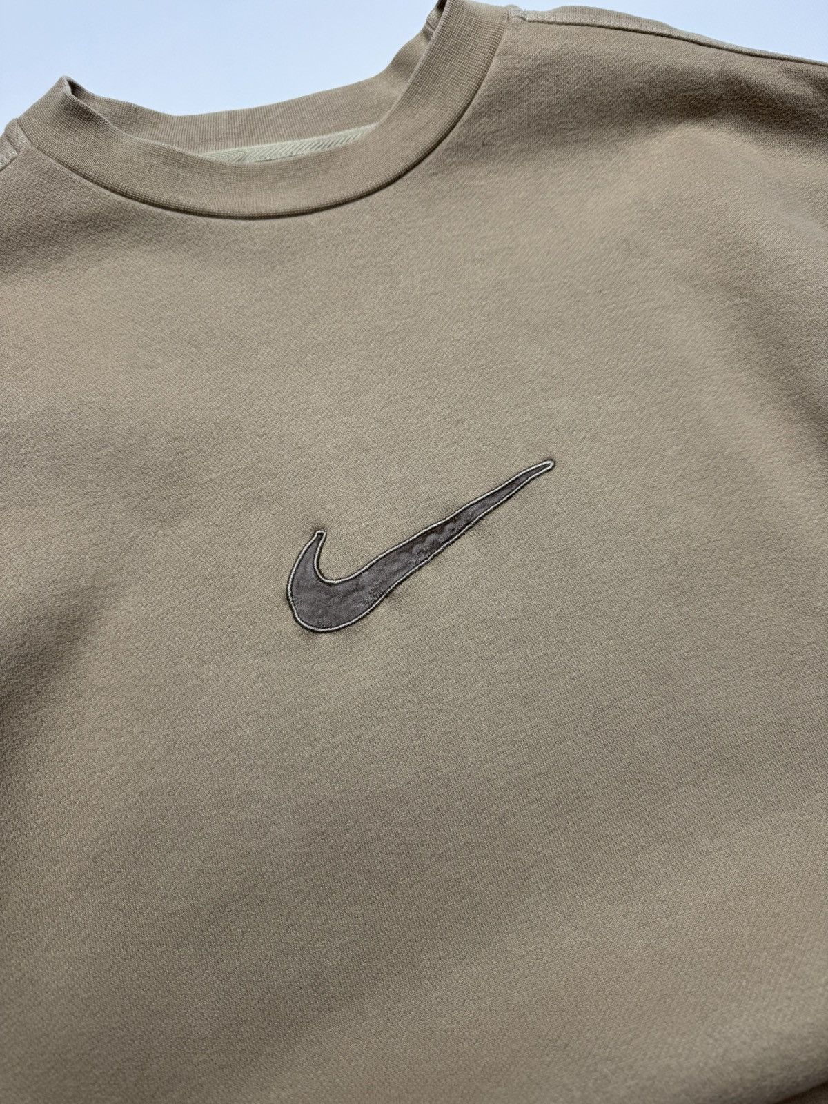 Nike Vintage Nike Center Swoosh Crewneck Sweatshirt Sand / Beige Size US XL / EU 56 / 4 - 4 Thumbnail
