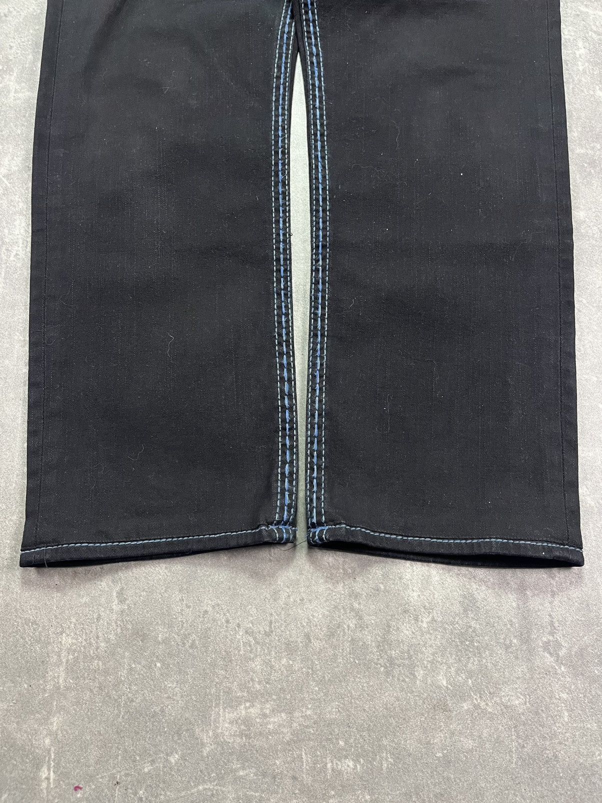 True Religion True Religion Slim Black / Blue Stitch Flaps Denim Jeans 40 Size US 40 / EU 56 - 4 Thumbnail