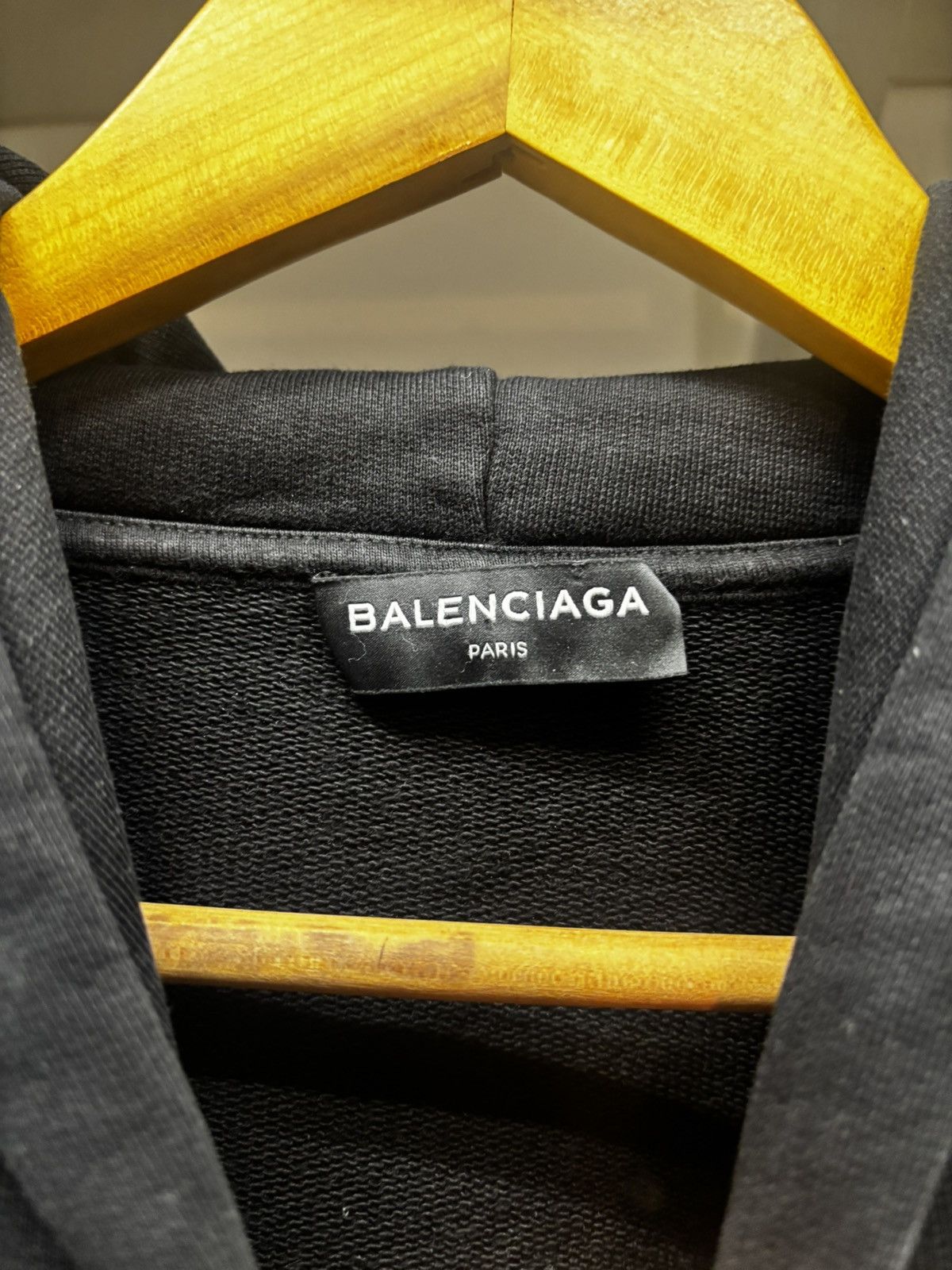 Balenciaga Balenciaga FW17 Paris Tourist Souvenir Pullover Hoodie Size US S / EU 44-46 / 1 - 5 Thumbnail