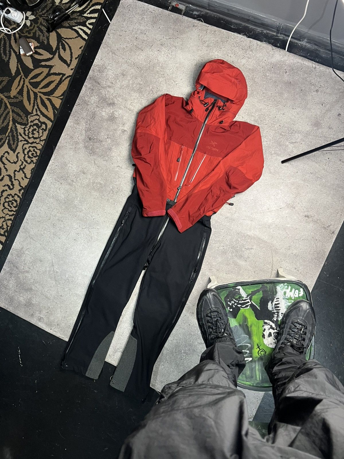 Arc'teryx Vintage Arcteryx Alpha Goretex Full Ski Suit Size M Size US M / EU 48-50 / 2 - 1 Thumbnail