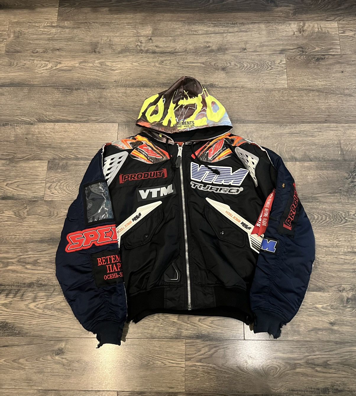ジャケット・アウター VETEMENTS 18AW Alpha Racing Bomber MA-1 ヴェトモン ALPHA INDUSTRIES Racing bomber jacket アルファ 再