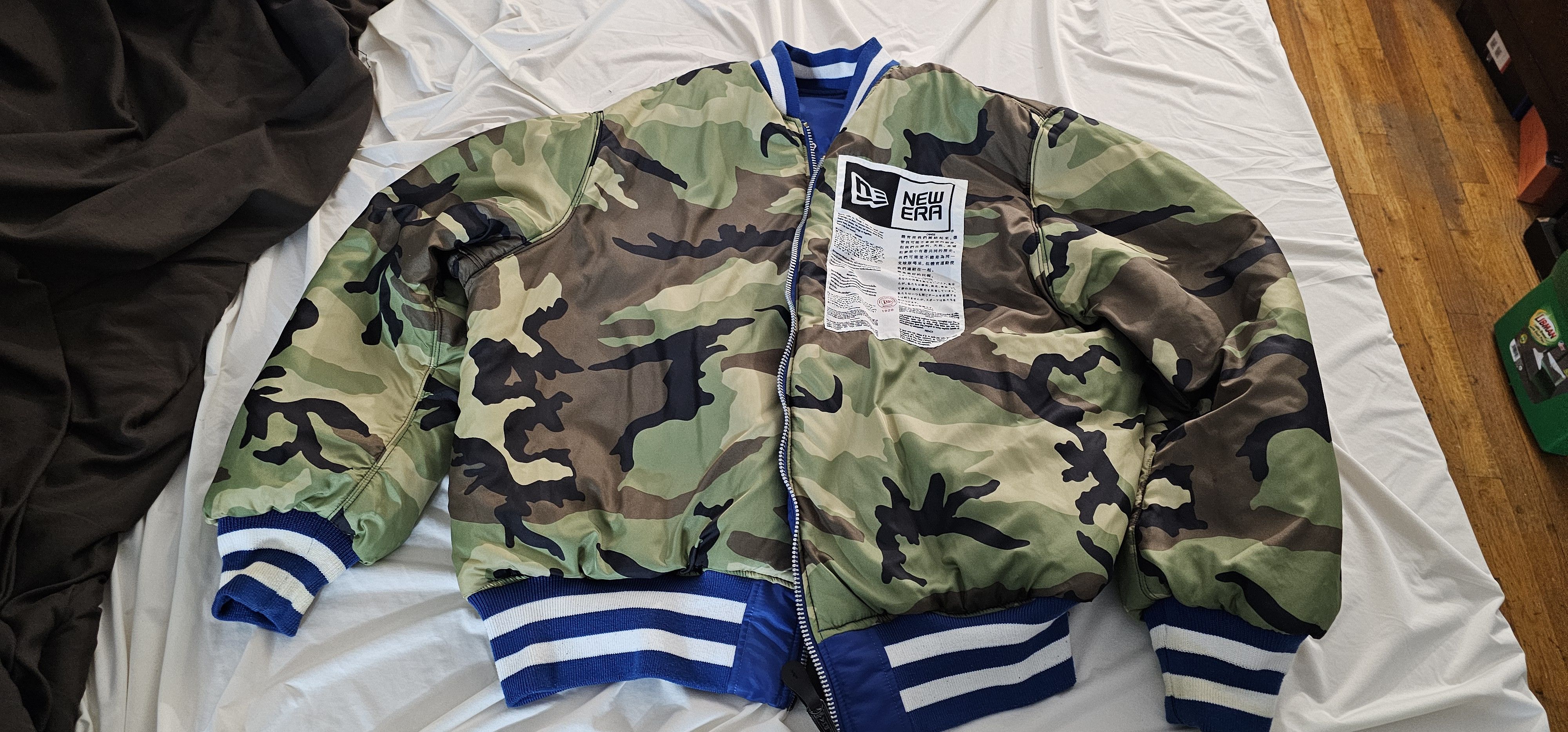 Alpha Industries Mets reversable Camo all patches Bomber Jacket Size US XXL / EU 58 / 5 - 9 Thumbnail
