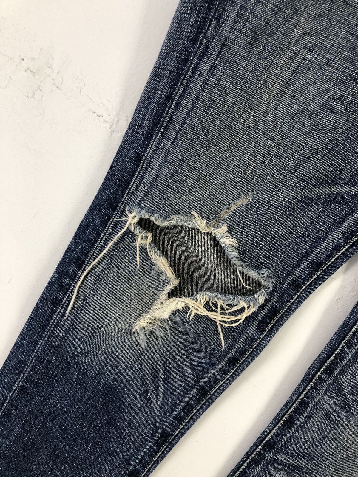 Japanese Brand Rodeo Crowns Low Rise Distressed Faded Blue Jeans Size 28" / US 6 / IT 42 - 11 Thumbnail