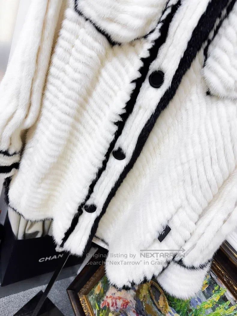 Fendi Fendi White and Black Trim Detachable Hood Mink Fur Coat, Size XXS / US 00 / IT 34 - 4 Thumbnail