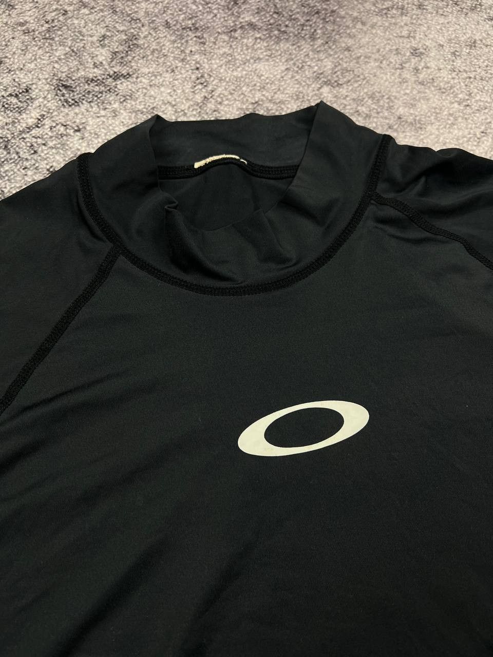 Oakley Vintage Oakley Thermo T-shirt Center Logo Size US M / EU 48-50 / 2 - 4 Thumbnail
