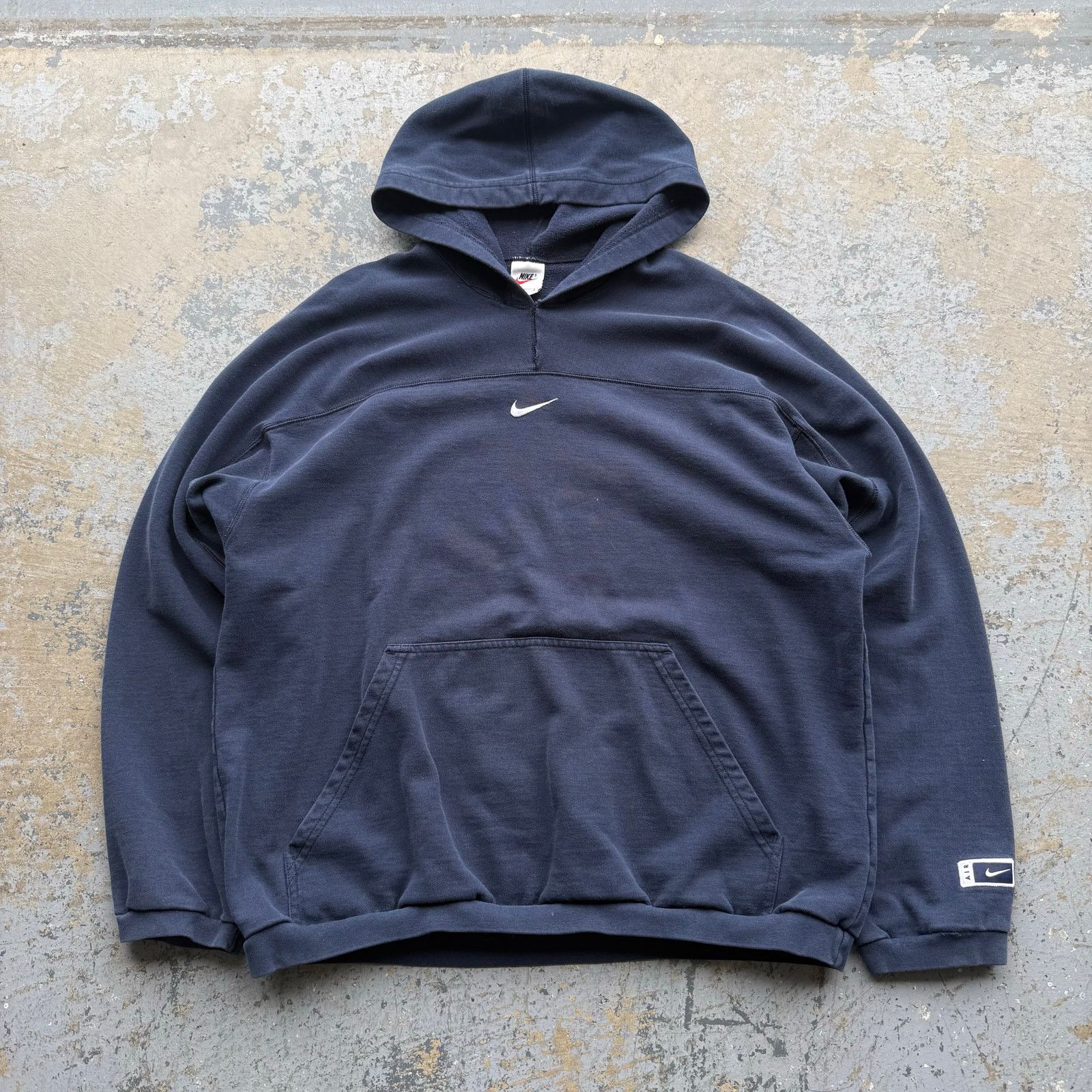 Nike Vintage Nike Air Navy Blue Center Swoosh Hoodie L Size US L / EU 52-54 / 3 - 2 Thumbnail