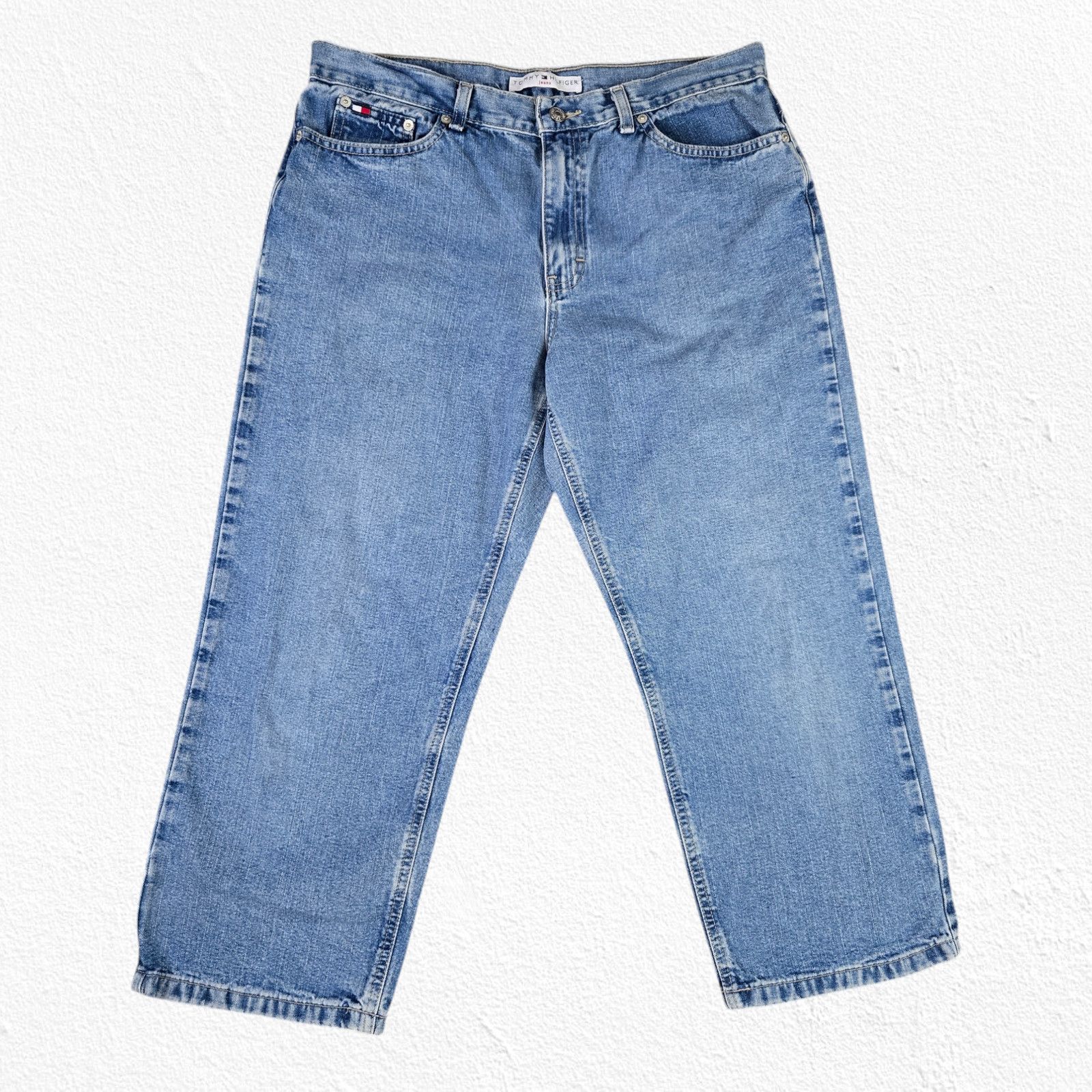 Tommy Hilfiger 90s Tommy Hilfiger Light Wash Capri Jeans Size 12 Size 34" / US 12 / IT 48 - 2 Thumbnail