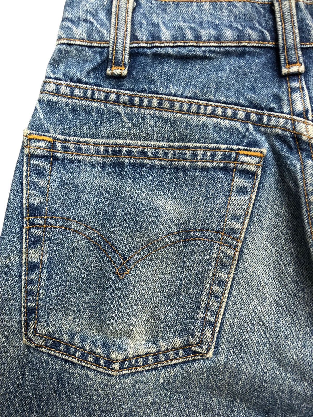 Levi's Vintage Levi's 525 Button Fly Metro Fit Jeans Size US 28 / EU 44 - 11 Thumbnail