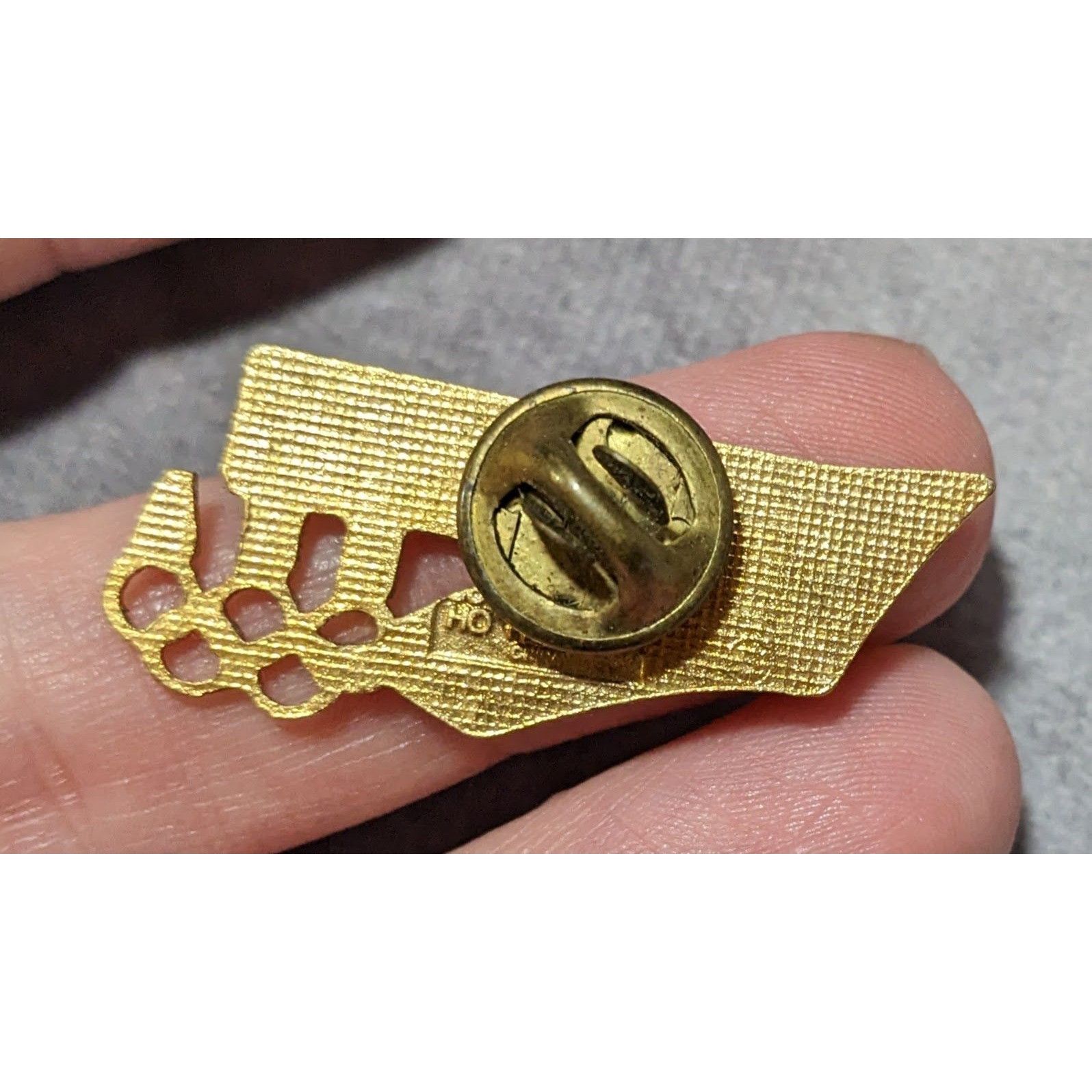 Other Vintage 90s Go For The Gold Olympic US Flag Lapel Pin Size ONE SIZE - 5 Thumbnail