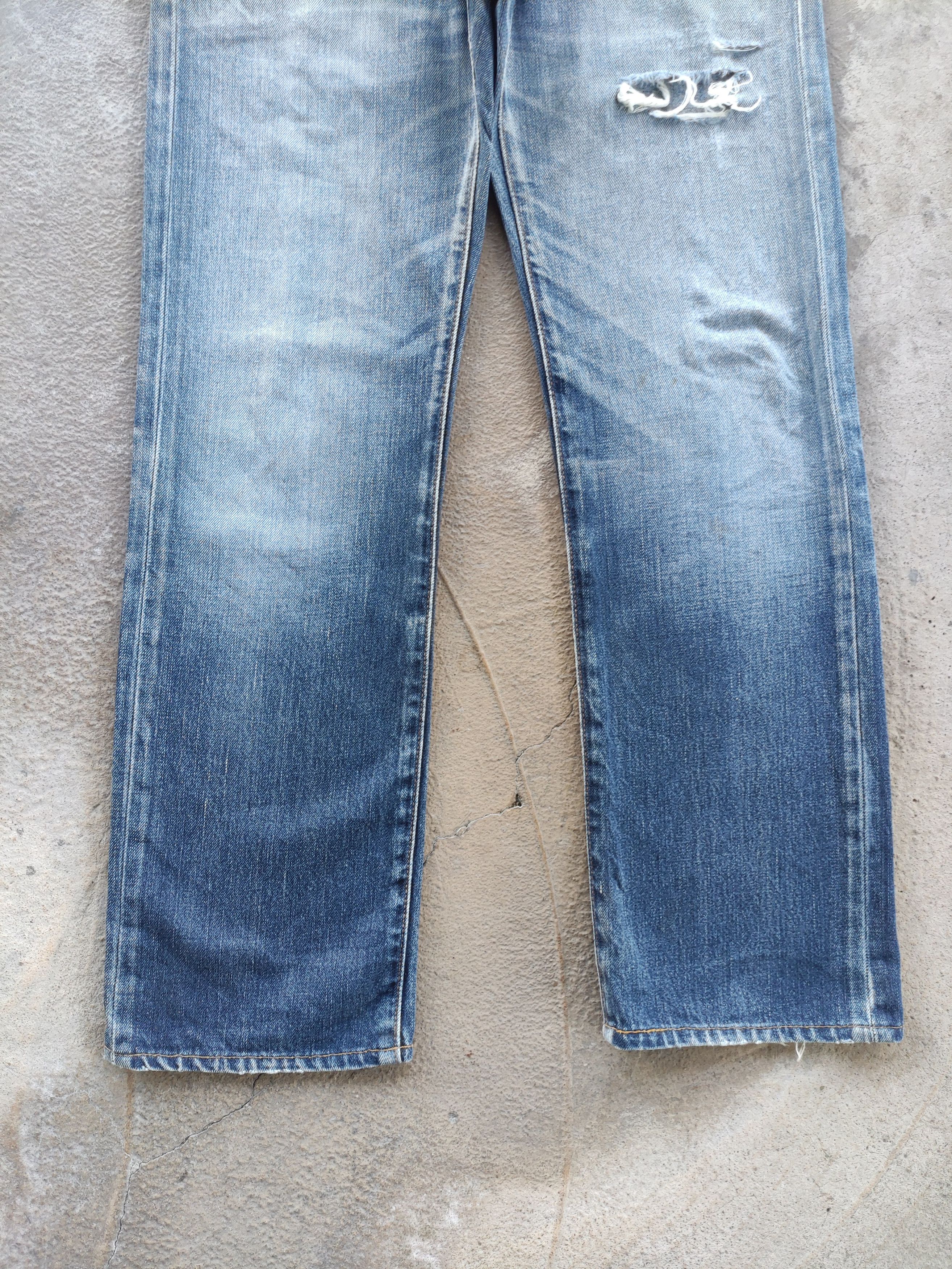Levi's Vintage Levis Jean Distressed Faded Denim Size US 32 / EU 48 - 4 Thumbnail