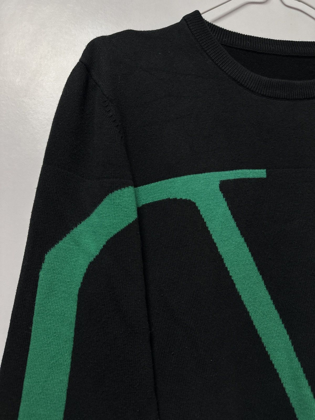 Valentino Valentino sweater big logo luxury Size US M / EU 48-50 / 2 - 5 Thumbnail