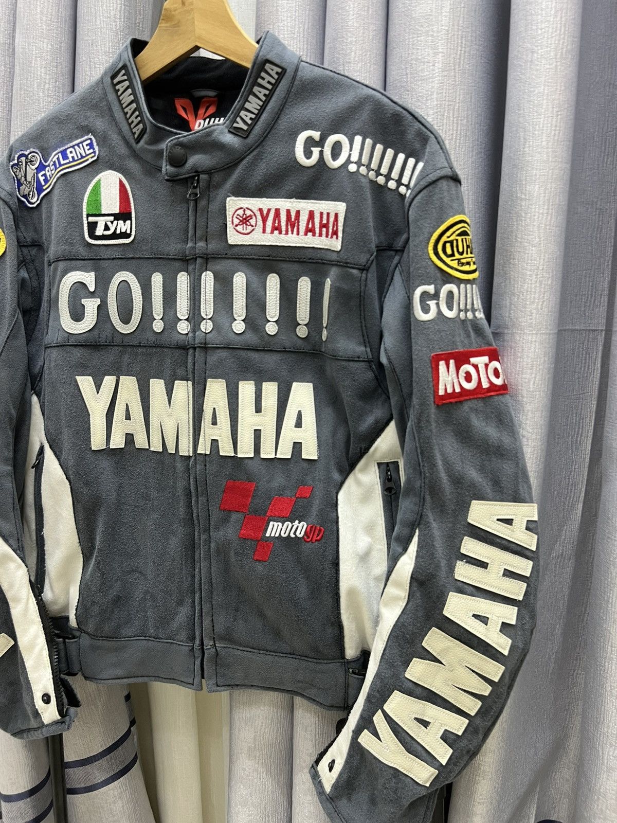 Vintage Vintage Yamaha Go Valentino Rossi MotoGp 46 Motor Jacket Size US M / EU 48-50 / 2 - 3 Thumbnail