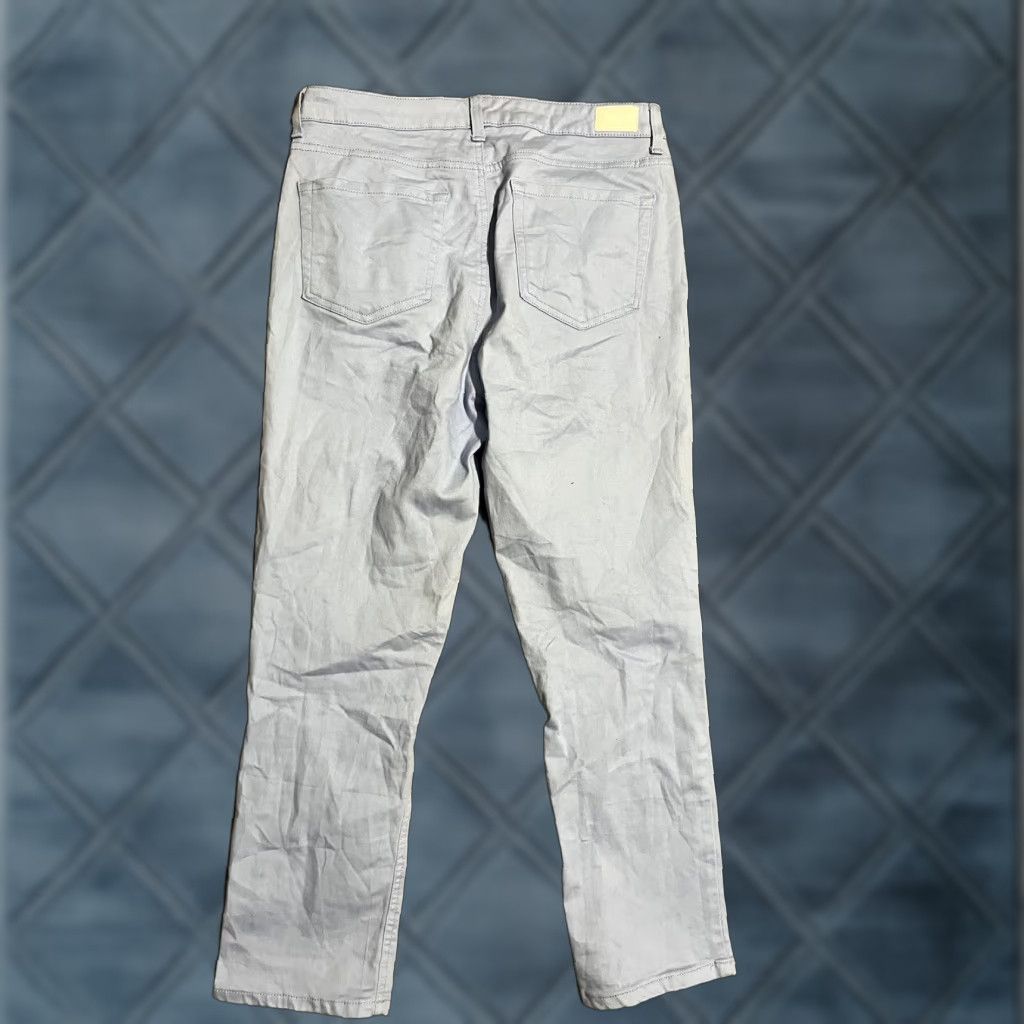 Jones New York JONES NEW YORK Lexington Capri Jeans - Jeans - Women - Size 8 - Light Blue - 33" Waist - Vintage? (No) - 2010s? - Womens Size 30" / US 8 / IT 44 - 1 Thumbnail