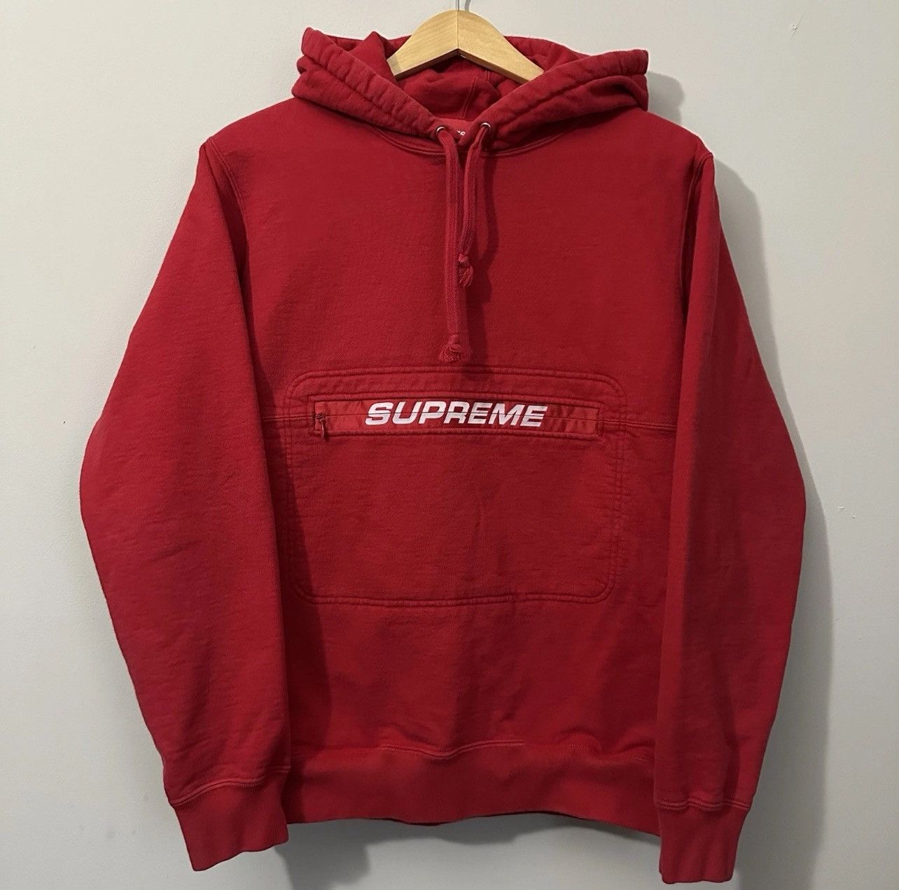 パーカー・フーディ Supreme Zip Pouch Hooded Sweatshirt SS 19 WEEK 4 Supreme Zip Pouch Hooded Sweatshirt SS 19 WEEK 4 (Supreme