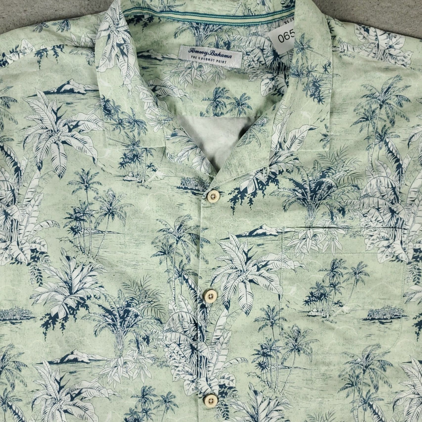 Tommy Bahama Tommy Bahama Shirt Mens XL Green Floral Modal Hawaiian Button Up Size US XL / EU 56 / 4 - 2 Thumbnail