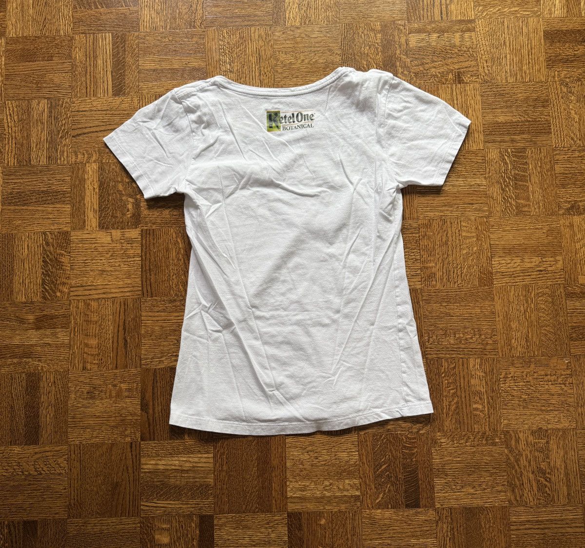 Vintage Vintage Y2K Kettle One Botanical Spritz Graphic Tee Size L / US 10 / IT 46 - 3 Thumbnail