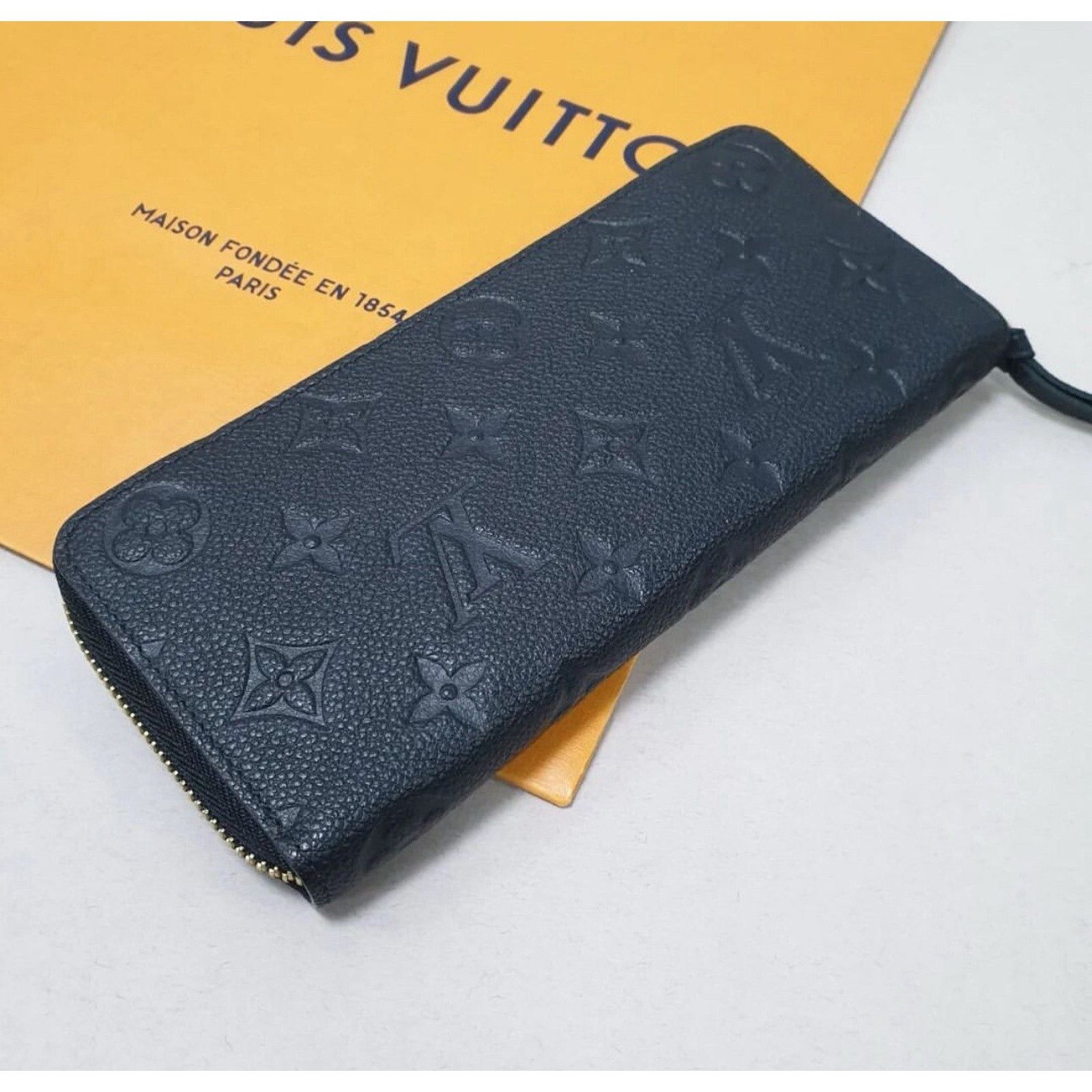 Louis Vuitton Louis Vuitton Black Leather Logo Wallet Size ONE SIZE - 5 Thumbnail