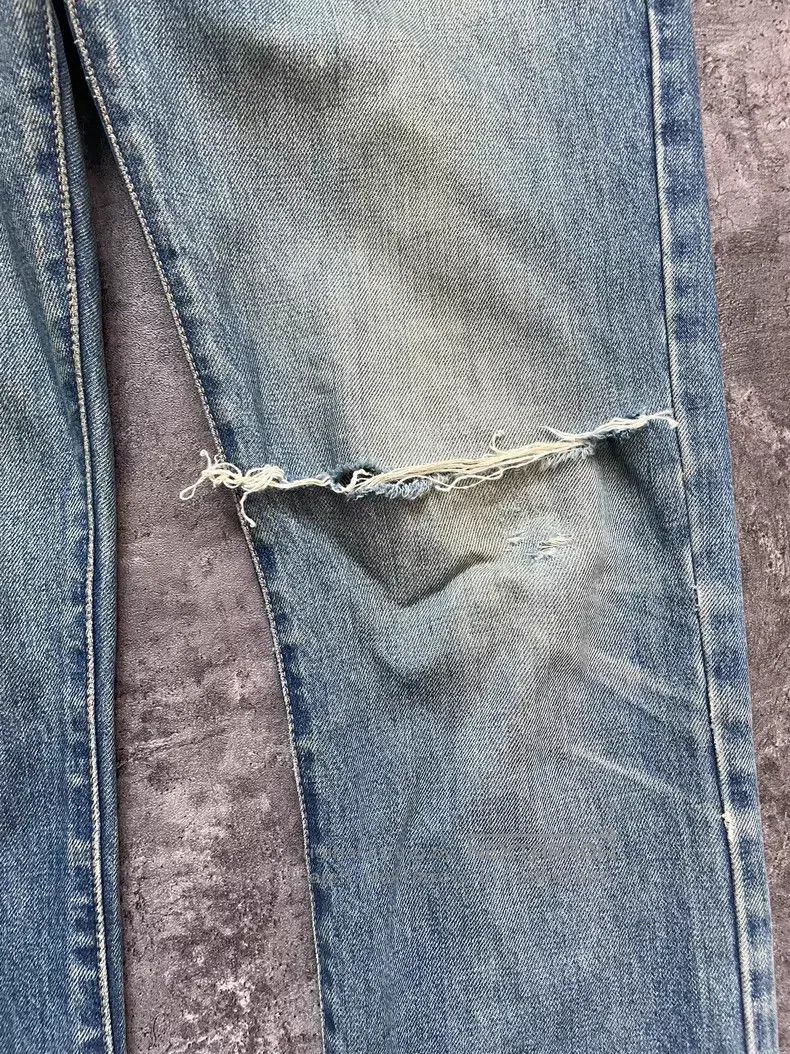 Saint Laurent Paris Saint Laurent Paris Single Knee Cut Patch Destroyed Denim Size US 32 / EU 48 - 3 Thumbnail