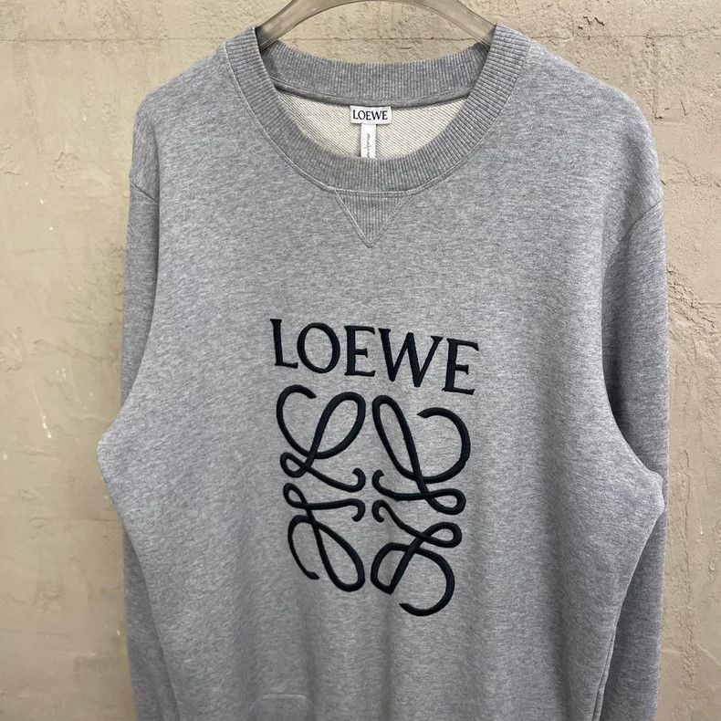 Loewe loewe Classic color embroidered large logo round-neck sweat Size US M / EU 48-50 / 2 - 3 Thumbnail