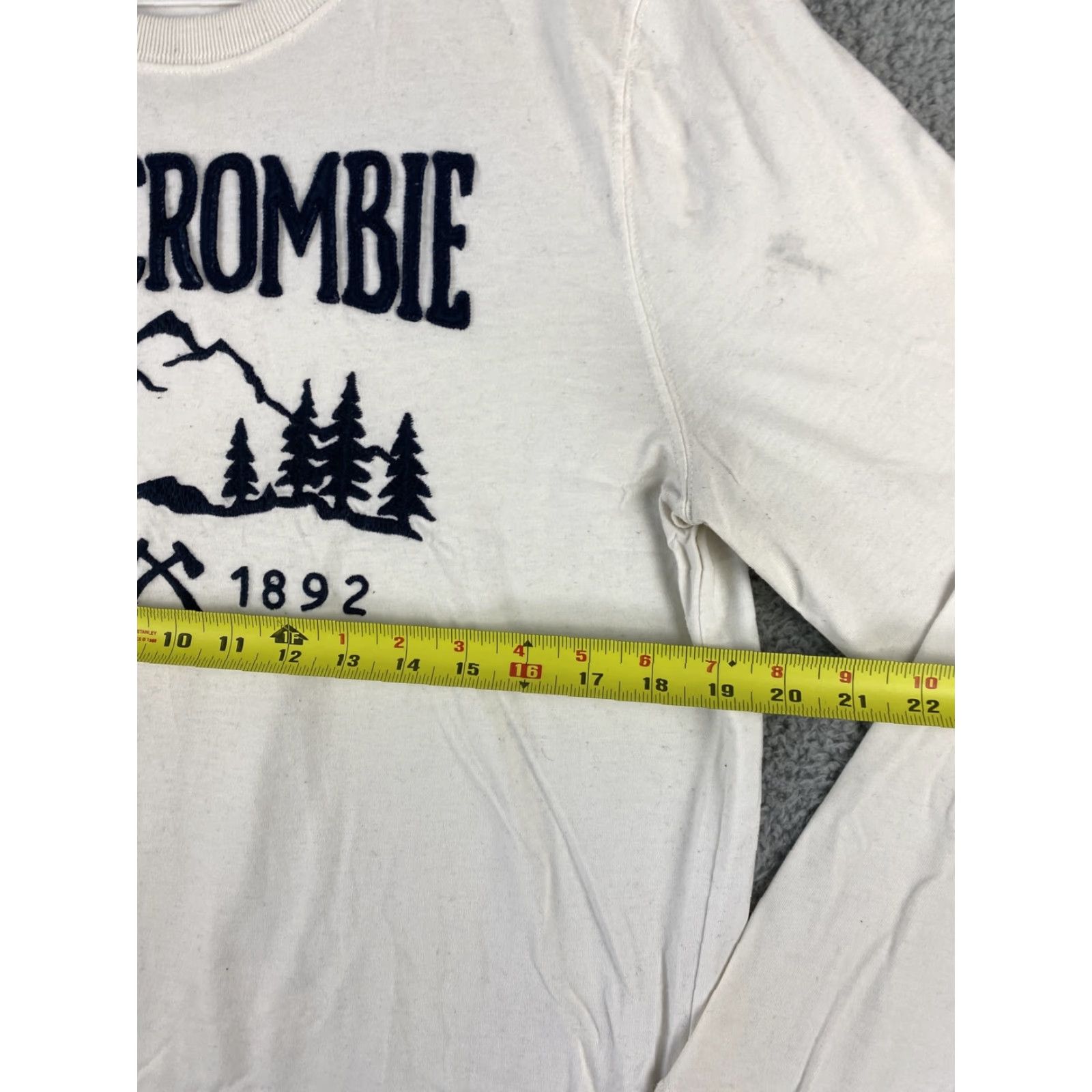 Abercrombie & Fitch Abercrombie & Fitch Men's Long Sleeve Cotton Muscle Shirt Crew Neck L White Casual Fall Winter Size US L / EU 52-54 / 3 - 5 Thumbnail