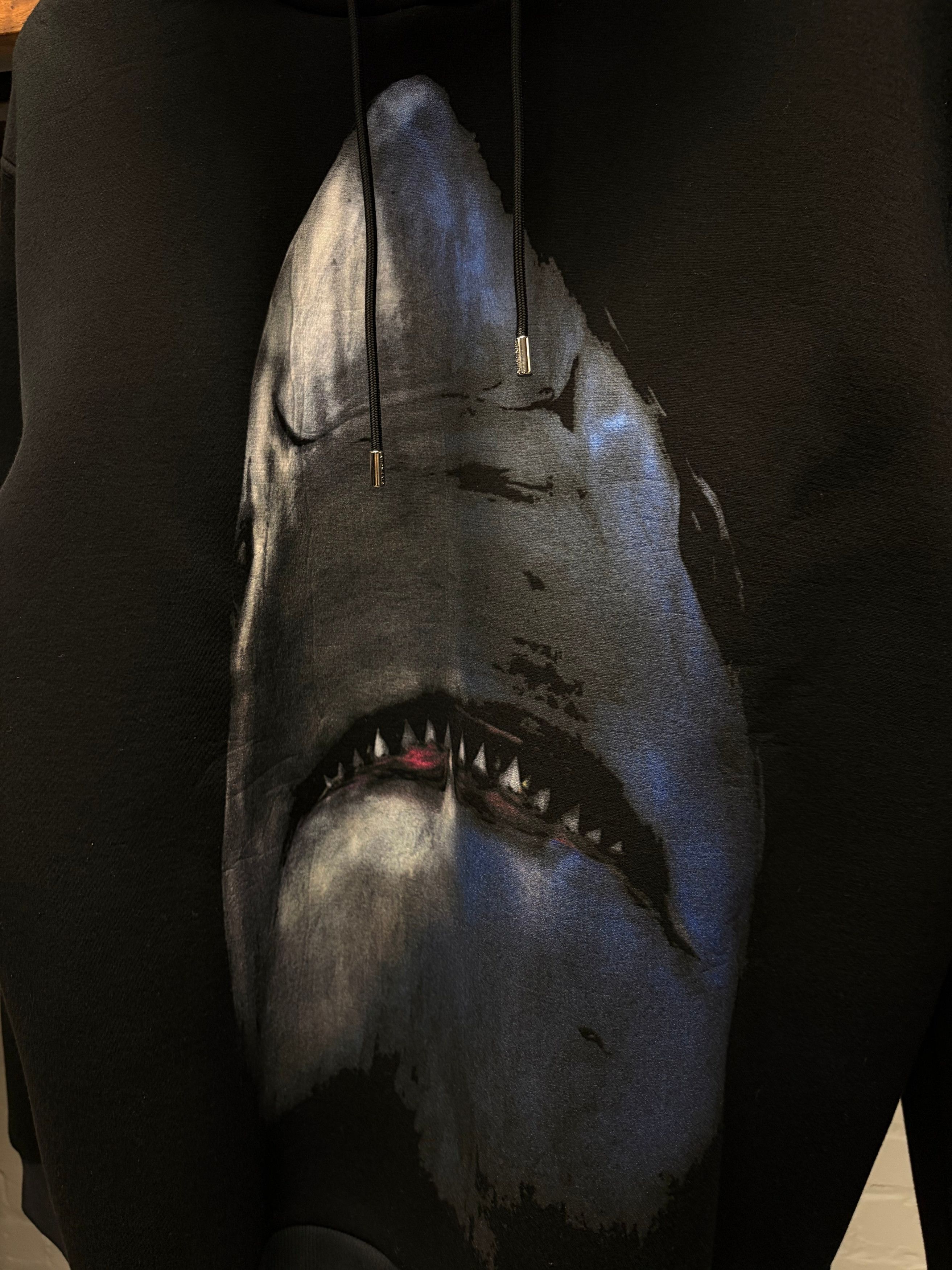 Givenchy SS2016 Givenchy by Ricardo Tisci ‘Shark’ Black Graphic Hoodie Size US XL / EU 56 / 4 - 2 Thumbnail