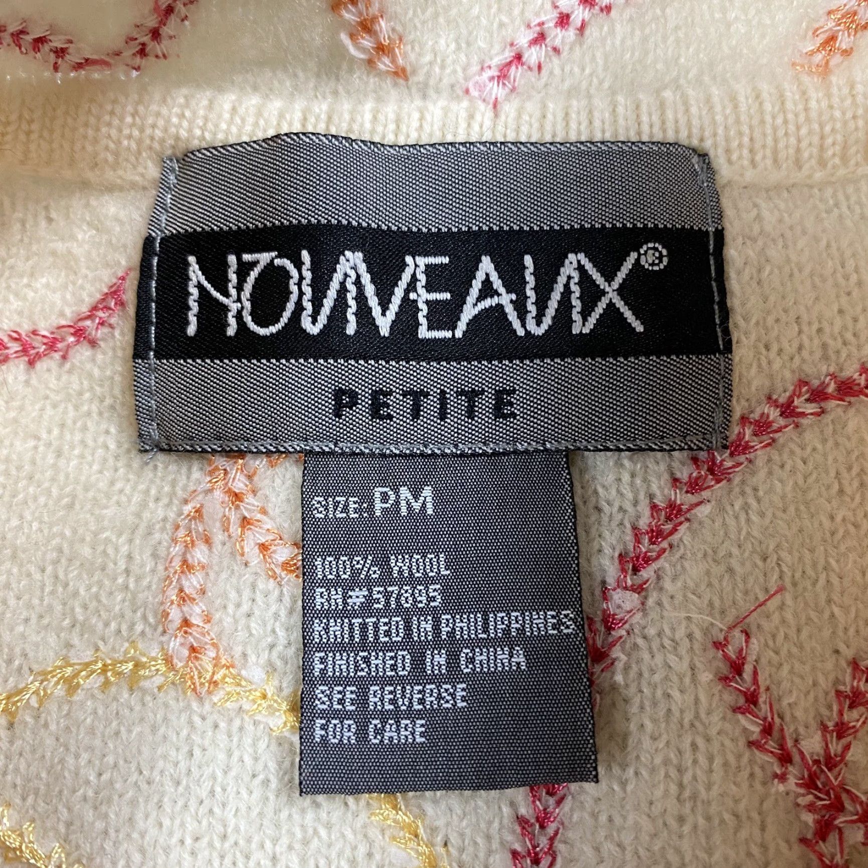 Vintage VINTAGE Nonveanx Embroidered Cream Cardigan Blazer Knit Wool Blend Petite PM Pink Ivory Long Sleeve 90s Womens Size M / US 6-8 / IT 42-44 - 3 Thumbnail