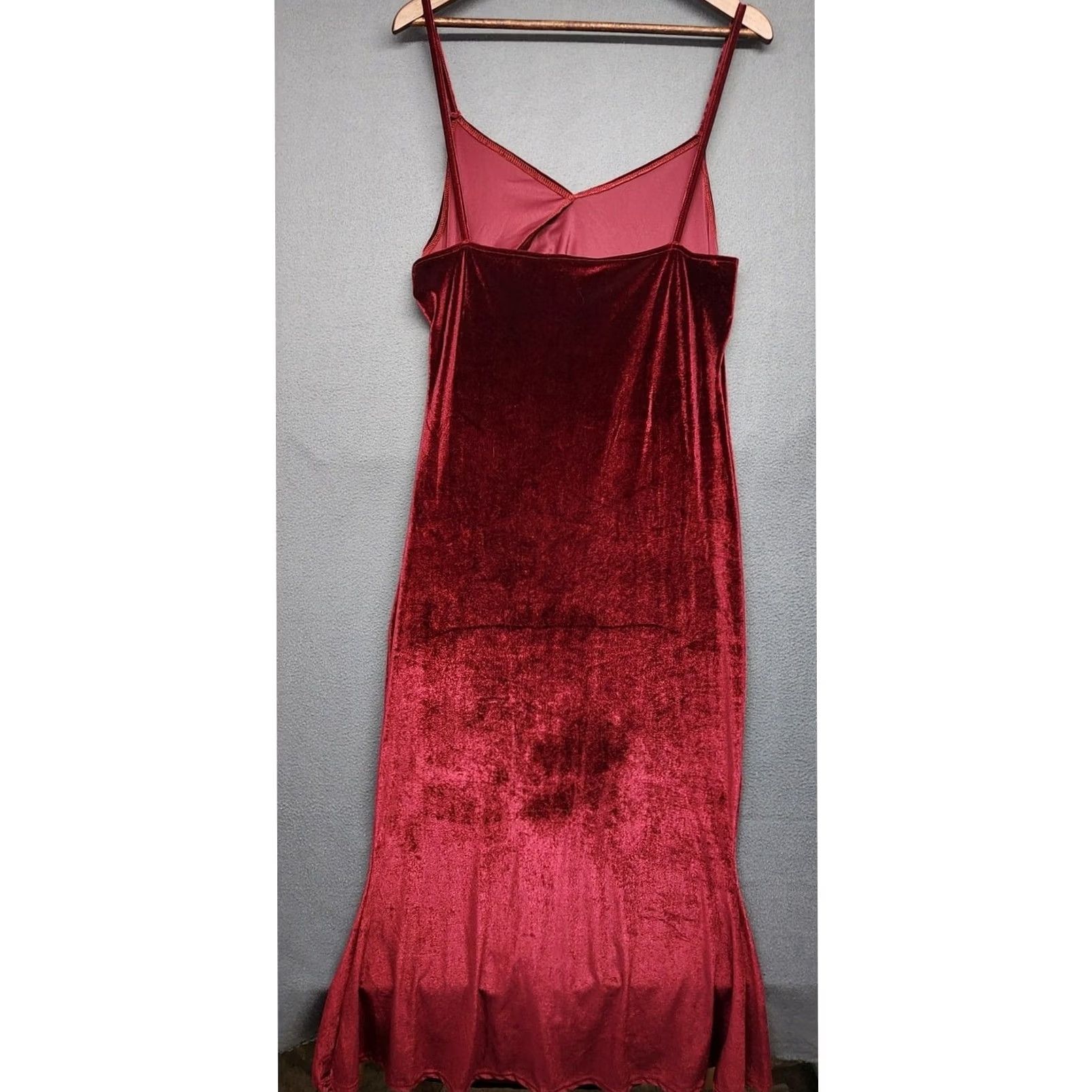 Velvet Womens Burgundy Velour Maxi Dress 3XL Spaghetti Strap Sleeveless Pullover Unbranded Women Long Velvet Dress Size XXL / US 16-18 / IT 52-54 - 2 Thumbnail