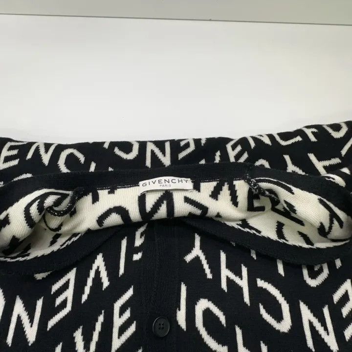 Givenchy Givenchy Givenchy SS21 Logo Print Wool Cardigan -2507 Size US XL / EU 56 / 4 - 5 Thumbnail