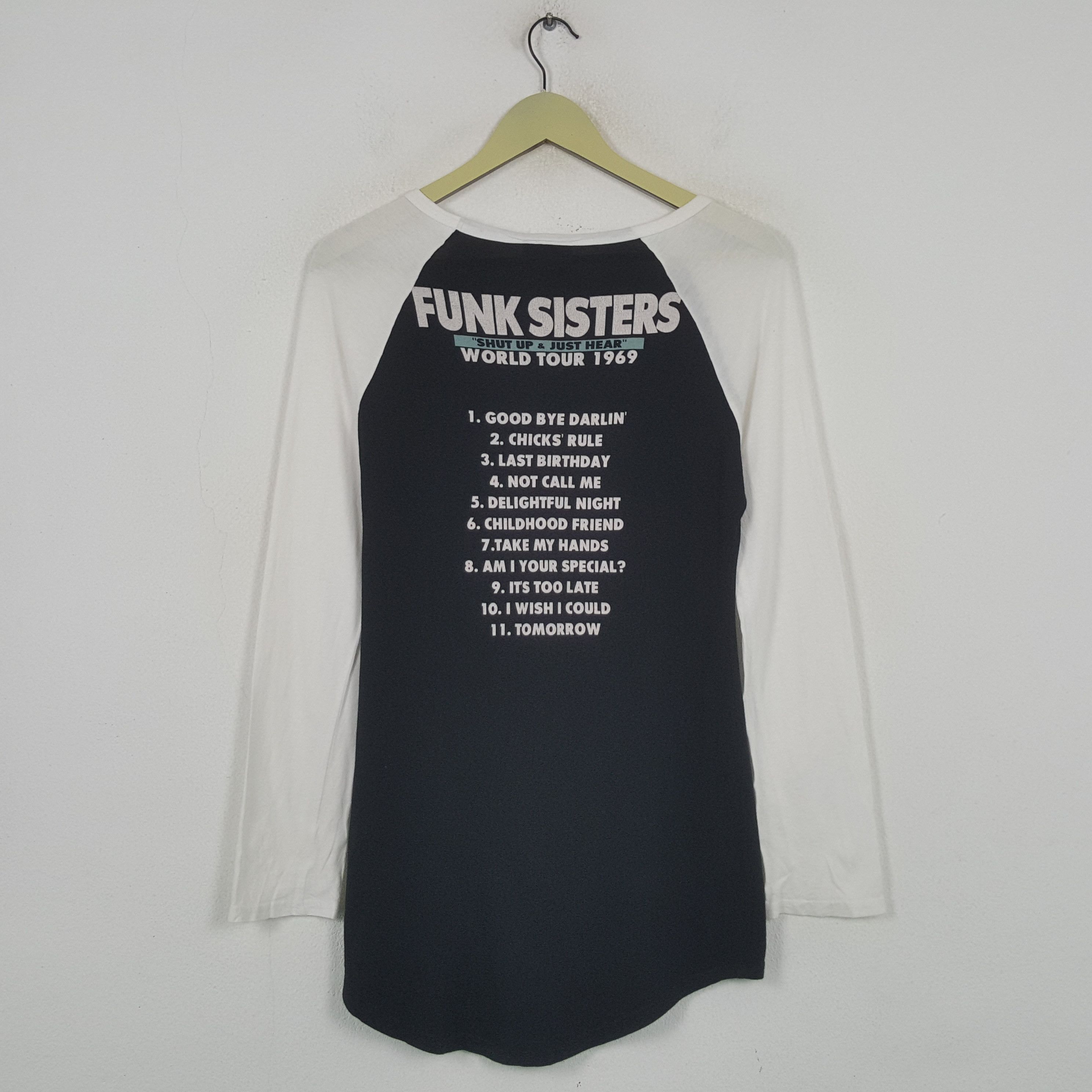 Band Tees Vintaeg FUNK SISTERS World Tour 1969 T-shirt 31 Size XS / US 0-2 / IT 36-38 - 3 Thumbnail