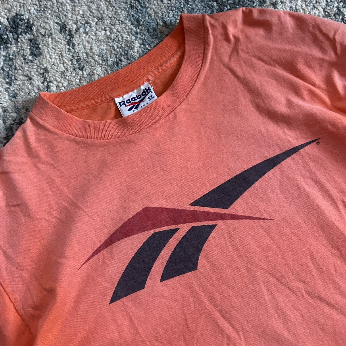 Reebok SUN FADED SiNGLE STiTCH VECTOR LOGO TEE BRiGHT MANGO ORANGE Size US XL / EU 56 / 4 - 5 Thumbnail